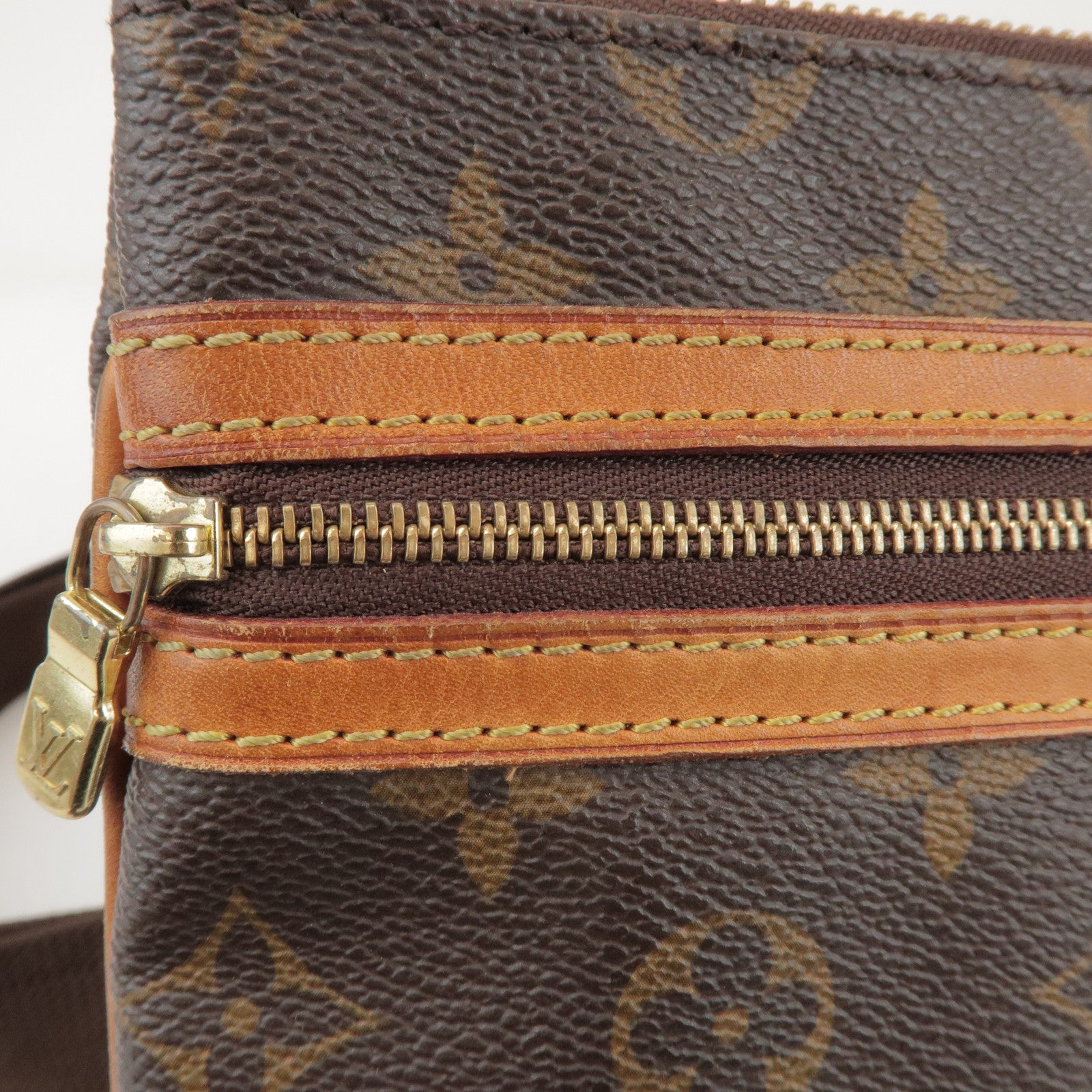 Louis Vuitton Monogram Pochette Bosphore Shoulder Bag M40044