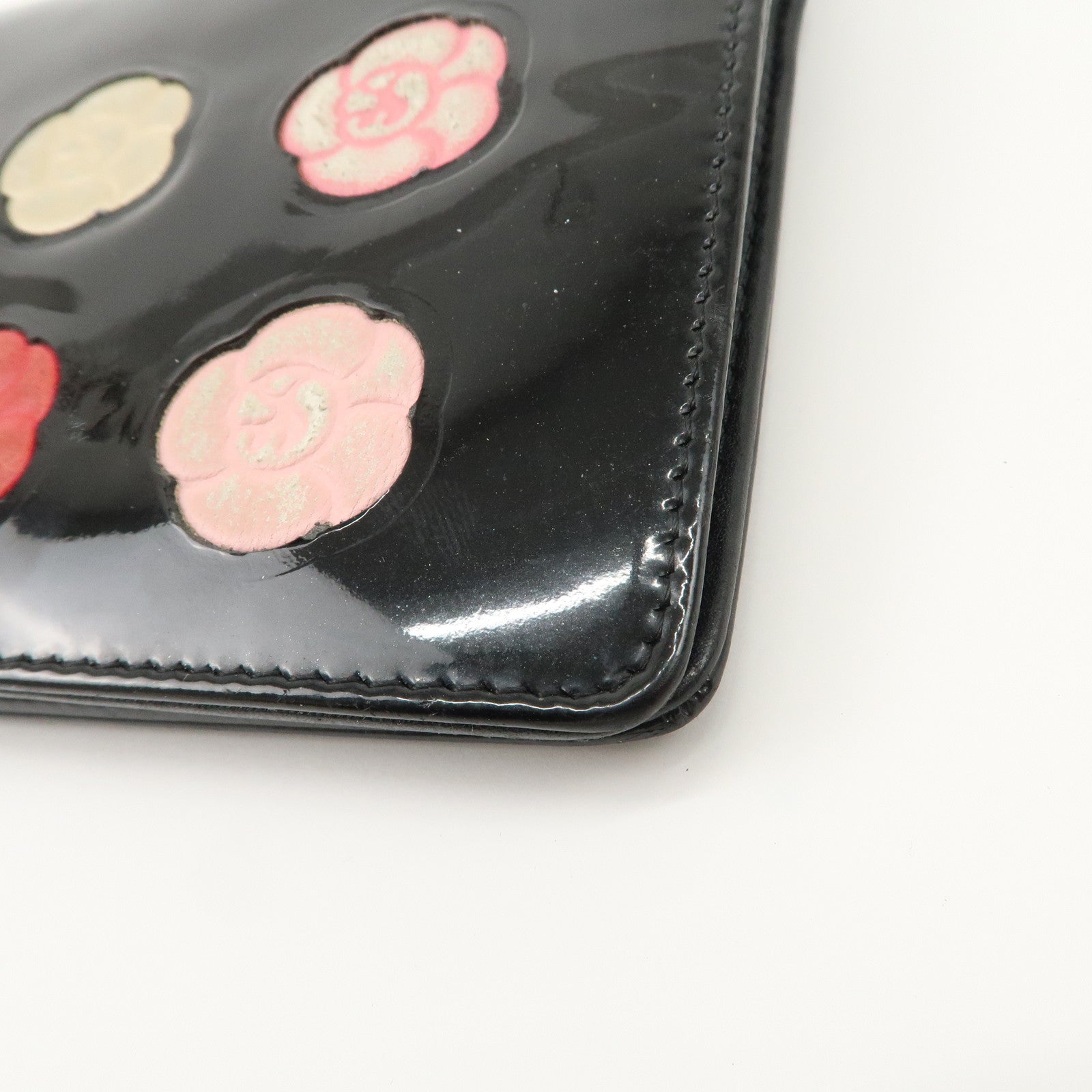CHANEL Camelia Make Up Palette Patent Leather Long Wallet A46074 Used