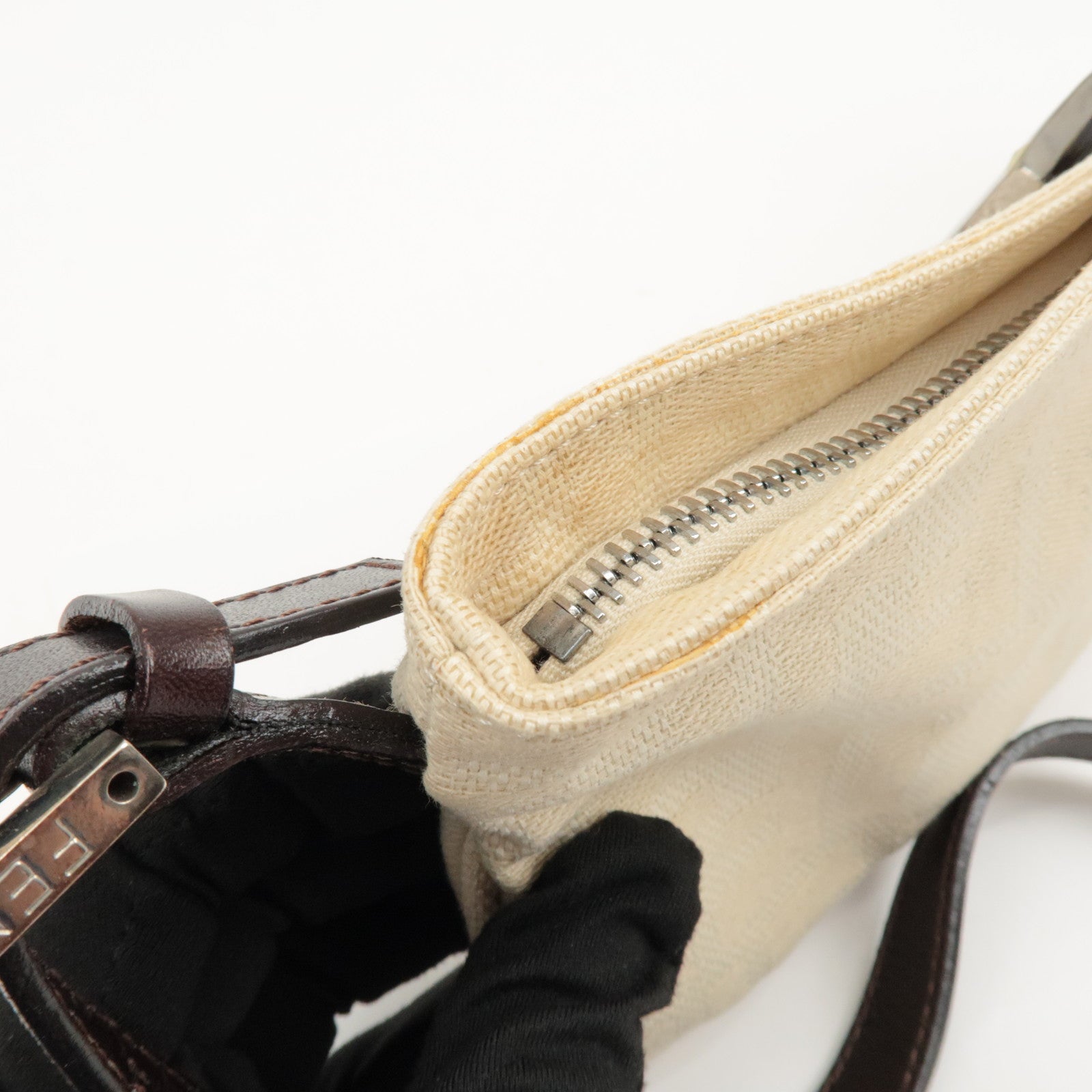 FENDI Zucca Waist Pouch Crossbody Bag Beige Brown 26685 Used