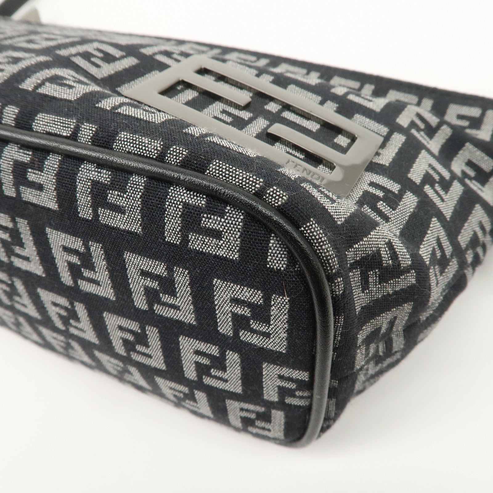 FENDI Zucchino Canvas Leather Shoulder Bag Black 266360 Used