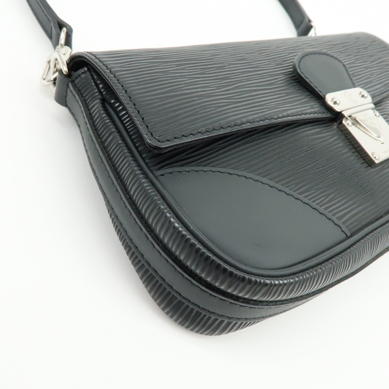Louis Vuitton Epi Leather Pochette Segur Hand Bag Noir M58882