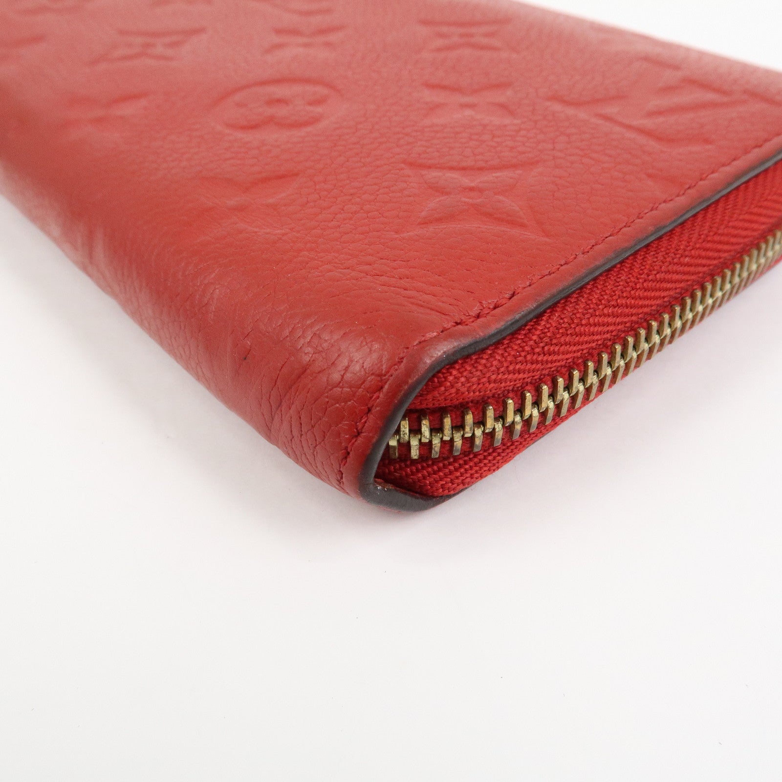 Louis Vuitton Monogram Empreinte Leather Round Zippy Wallet M68571