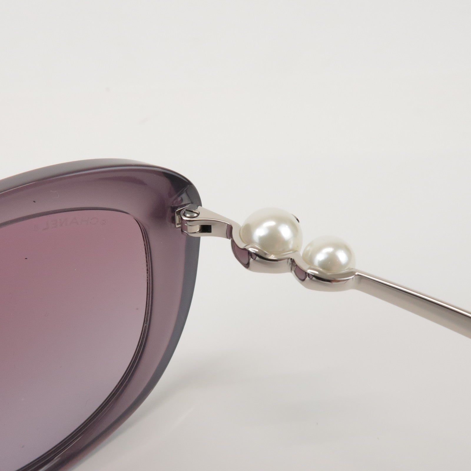 CHANEL Plastic Faux Pearl Cat-Eye Sunglasses 55□19 Purple 5340-H-A