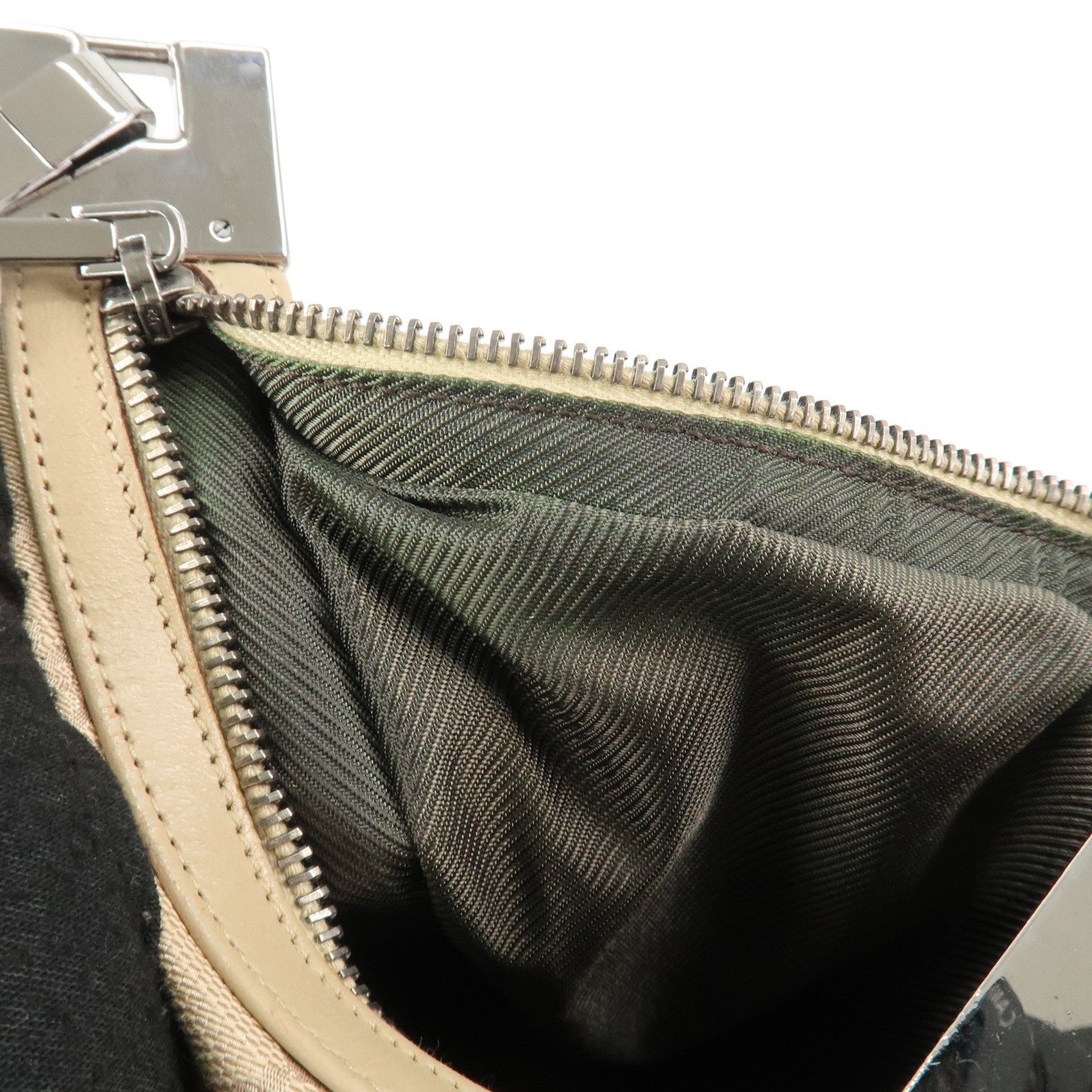 GUCCI GG Canvas Leather Shoulder Bag Beige Silver HDW 01233 Used