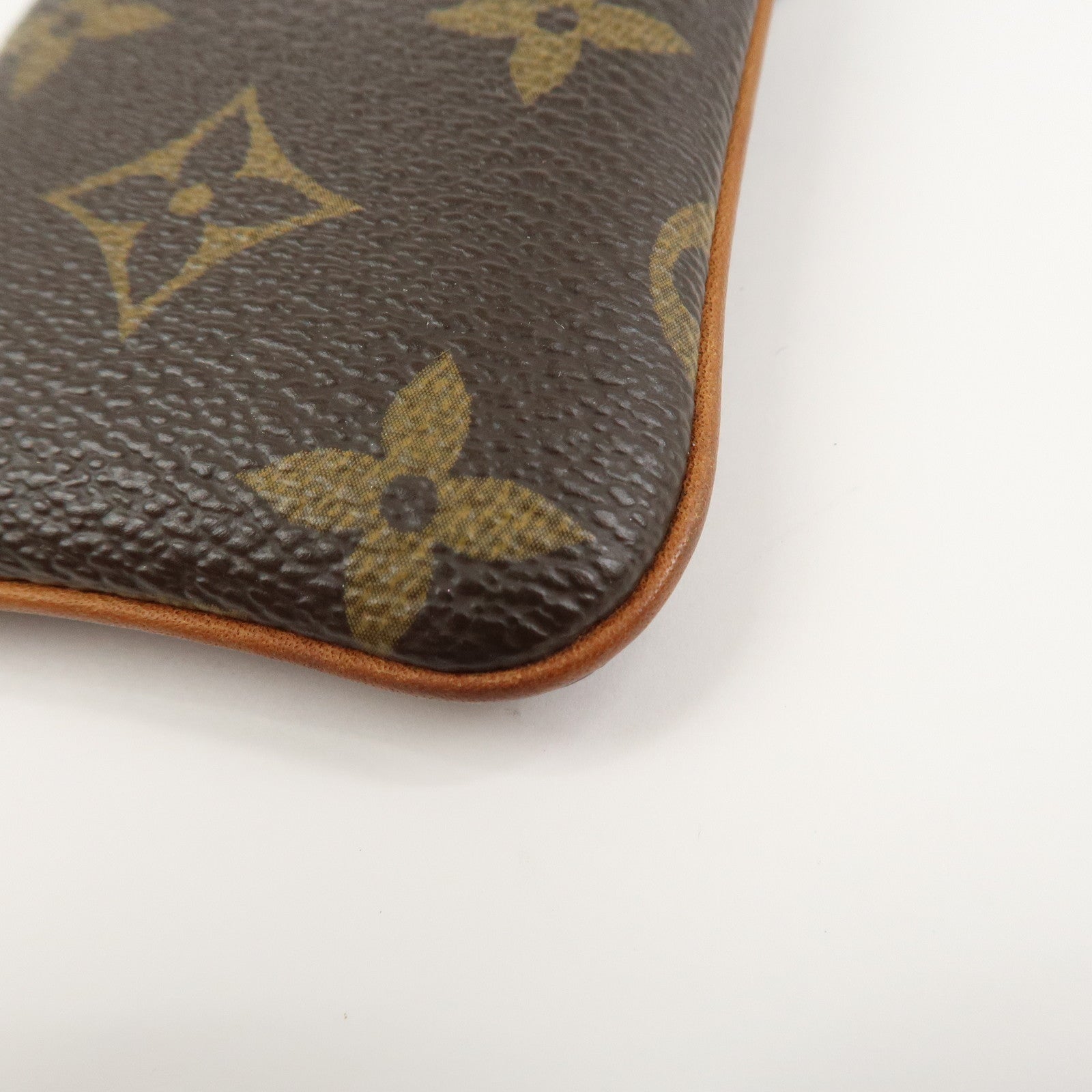 Louis Vuitton Monogram Etui Telefonne MM Phone Case Brown M66546