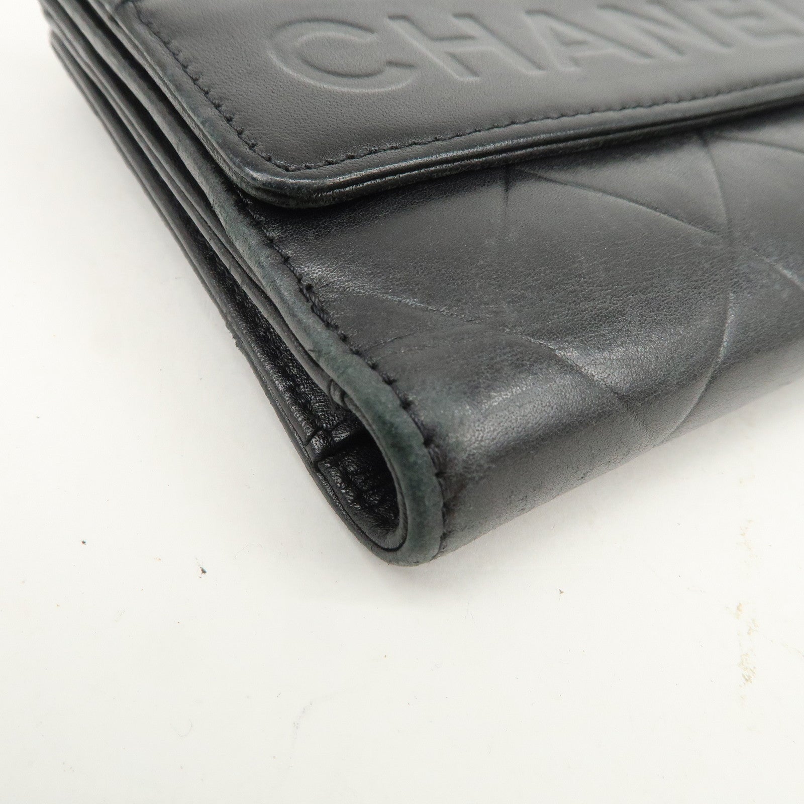 CHANEL Logo Matelasse Lamb Skin Bi-fold Wallet Black