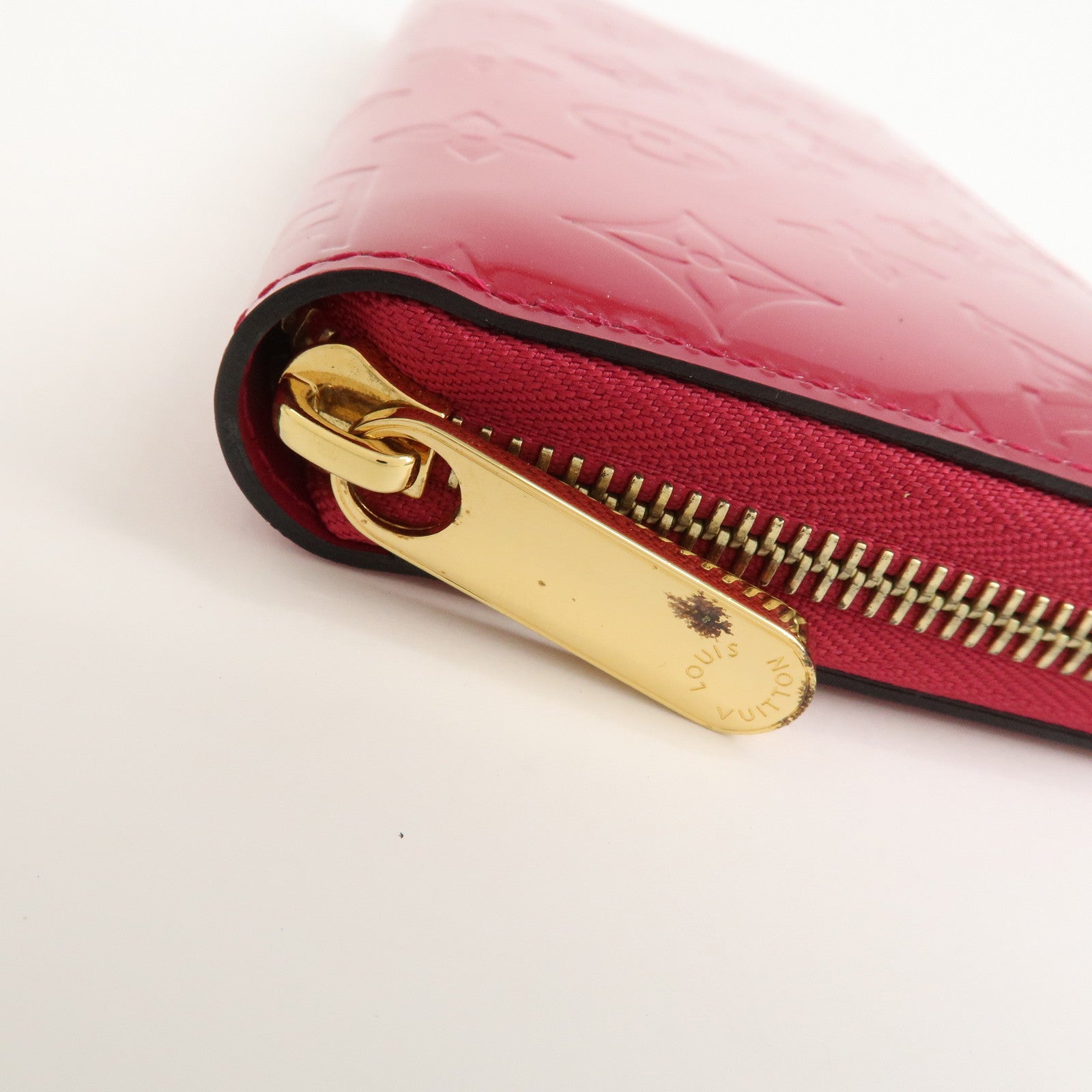 Louis Vuitton Monogram Vernis Round Zippy Wallet Rose Indien M91597