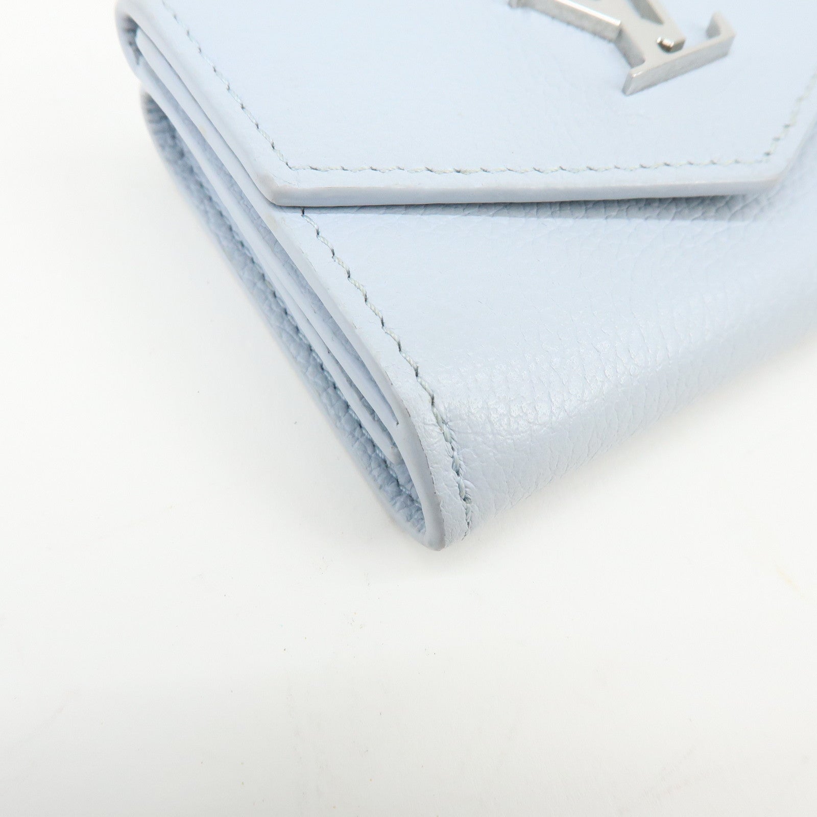 Louis Vuitton Portefeuille Lockmini Taurillon Leather Wallet M83650