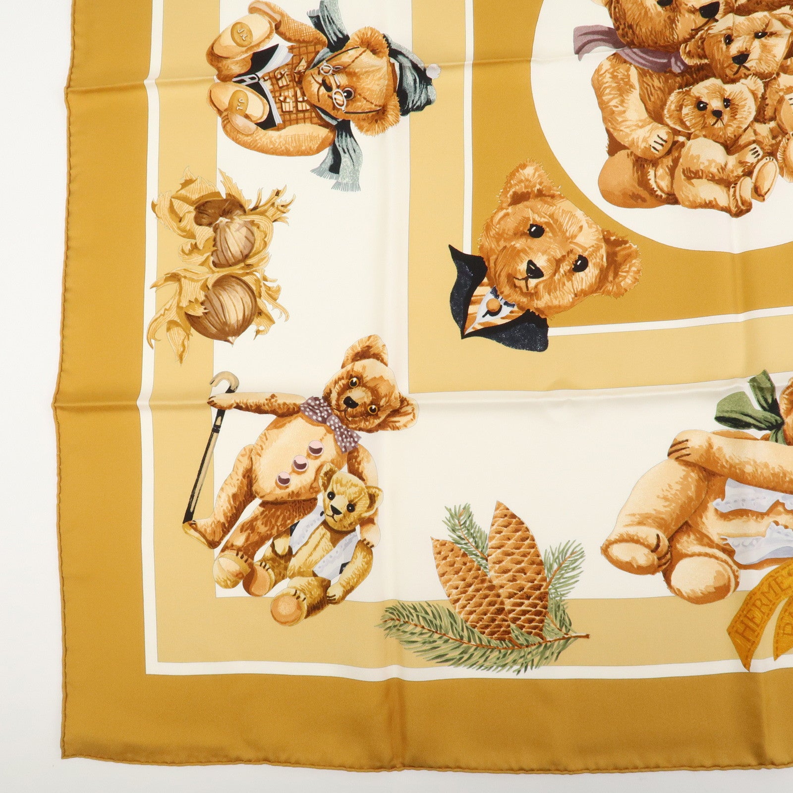 HERMES Carre 90 Silk 100% Scarf Confidents des Coeurs Brown White