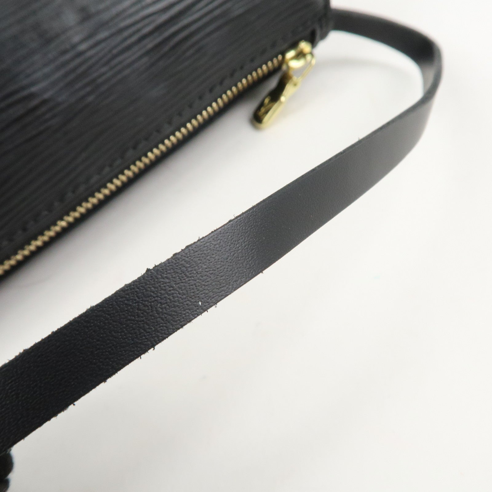 Louis Vuitton Epi Leather Mini Pouch For Soufflot Hand Bag Noir