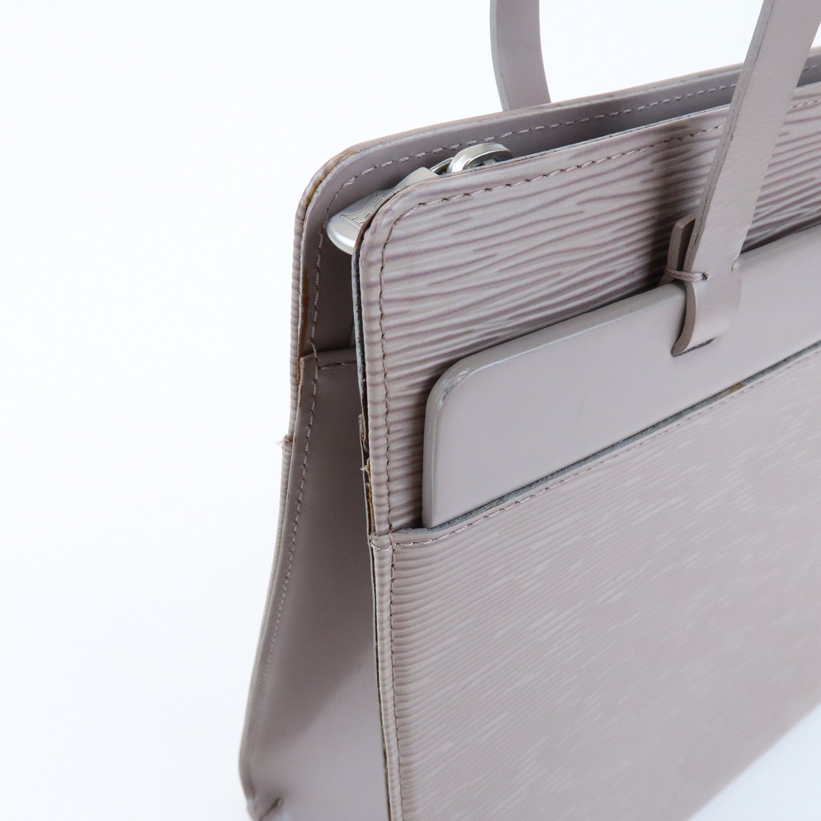 Louis Vuitton Epi Croisette PM Shoulder Bag Lilac M5249B