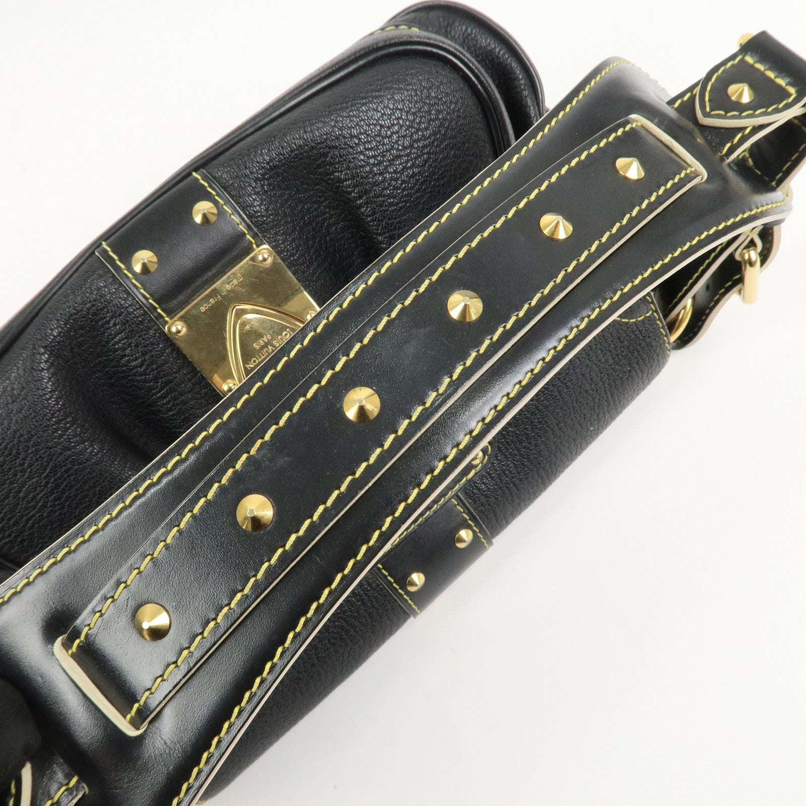 Louis Vuitton Suhari Confidant Leather Shoulder Bag Noir M91784