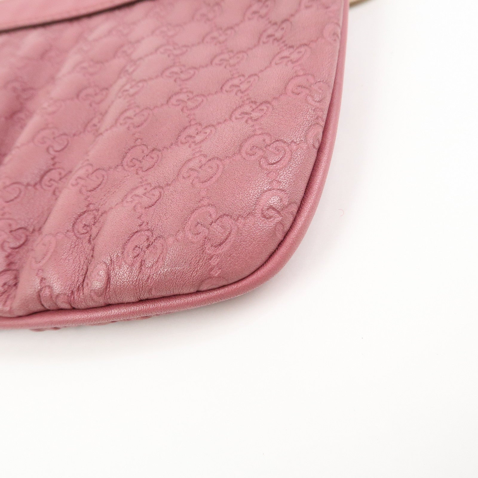 GUCCI Interlocking G Micro Guccissima Leather Pouch Pink 212203