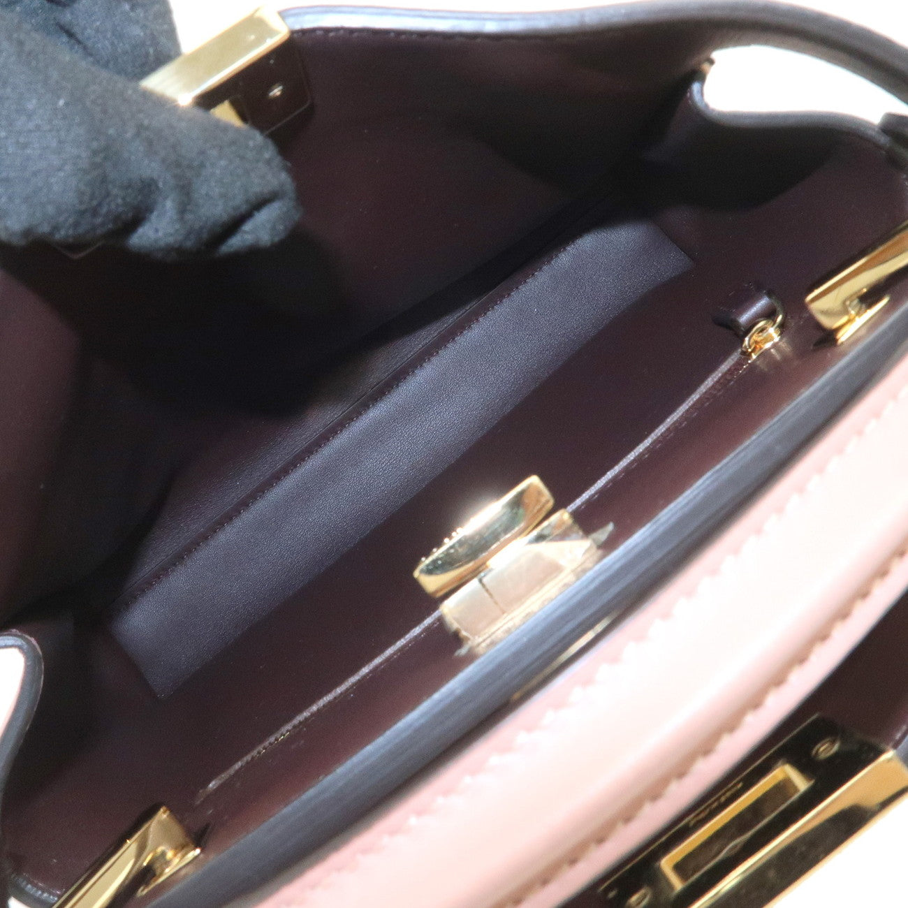 FENDI Peekaboo Iconic Essentially Leather 2Way Bag Pink 8BN302
