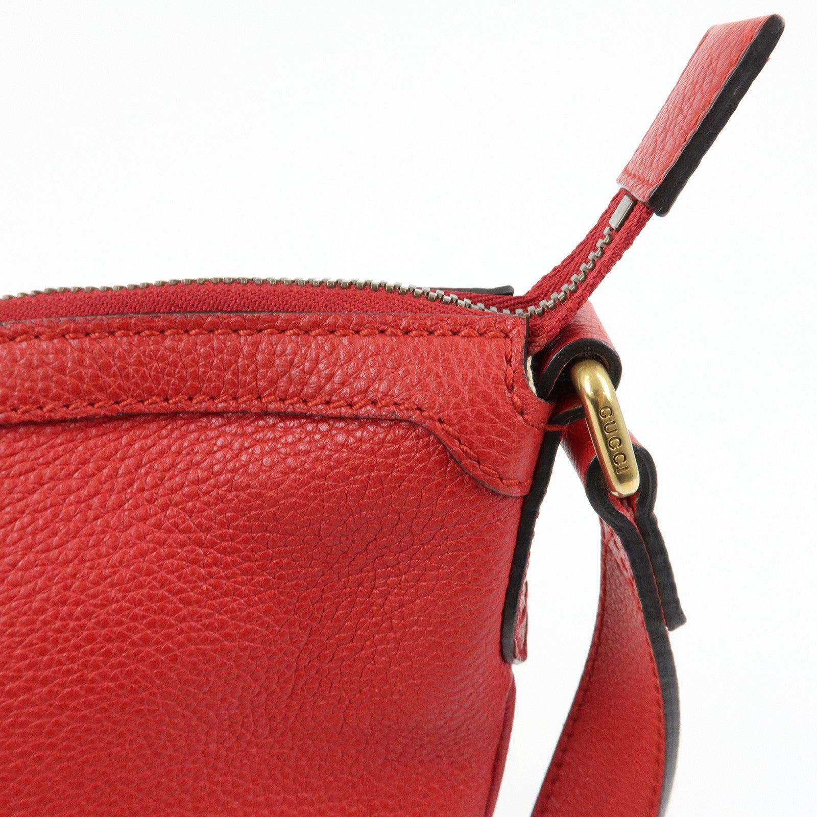 GUCCI Logo Sherry Half Moon Leather Shoulder Bag Red 523588