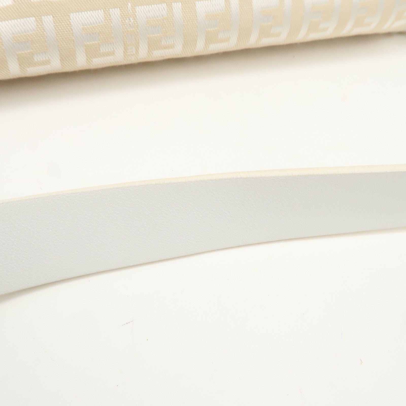 FENDI Mamma Baguette Zucchino Leather Shoulder Bag White 8BR000