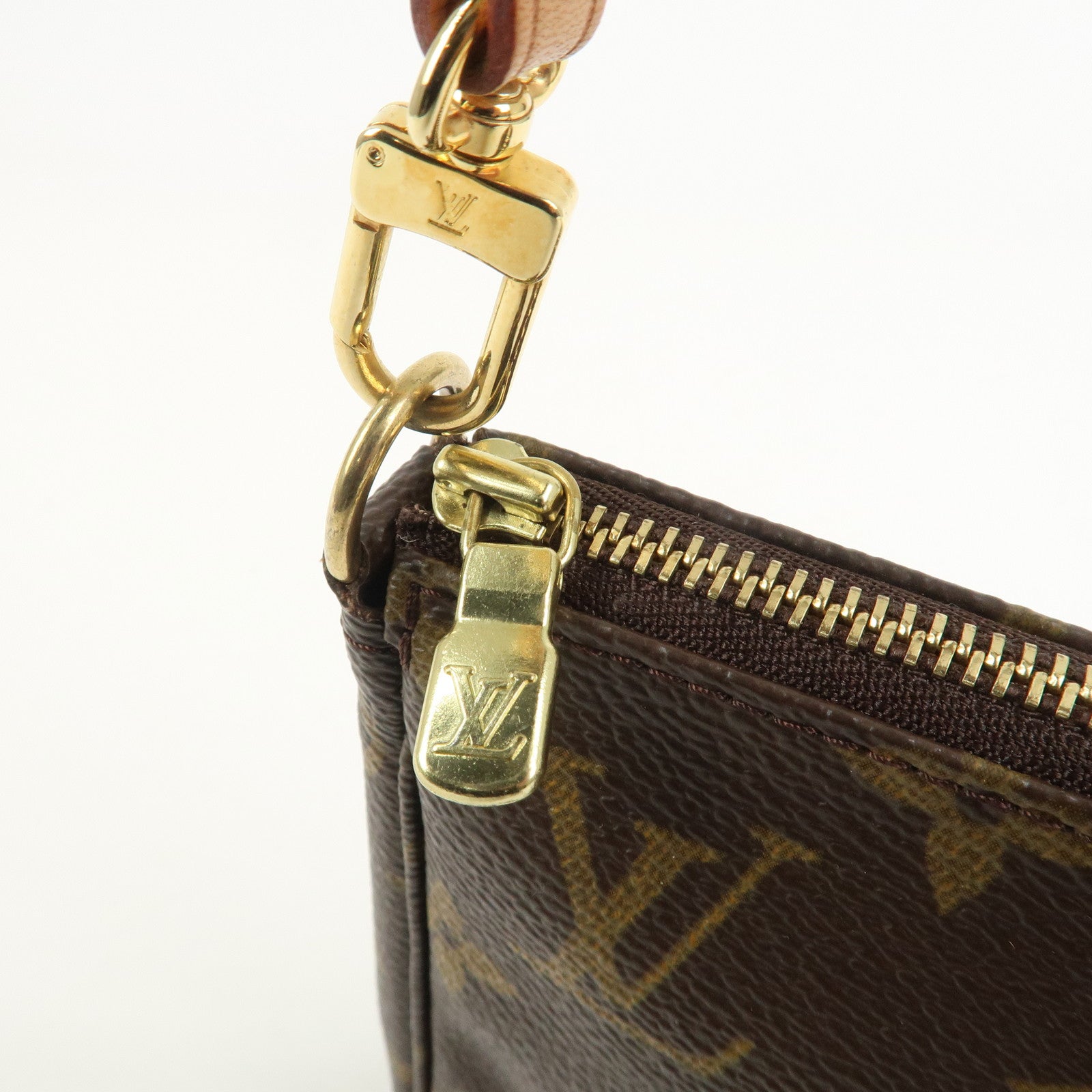 Louis Vuitton Monogram Pochette Accessoires Pouch Hand Bag M51980