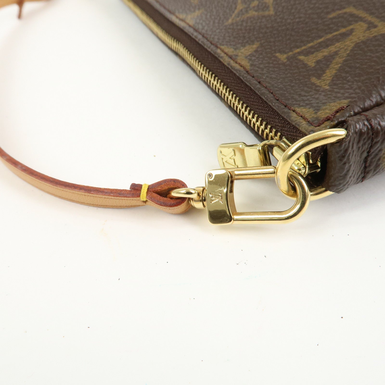 Louis Vuitton Monogram Pochette Accessoires Pouch Hand Bag M51980