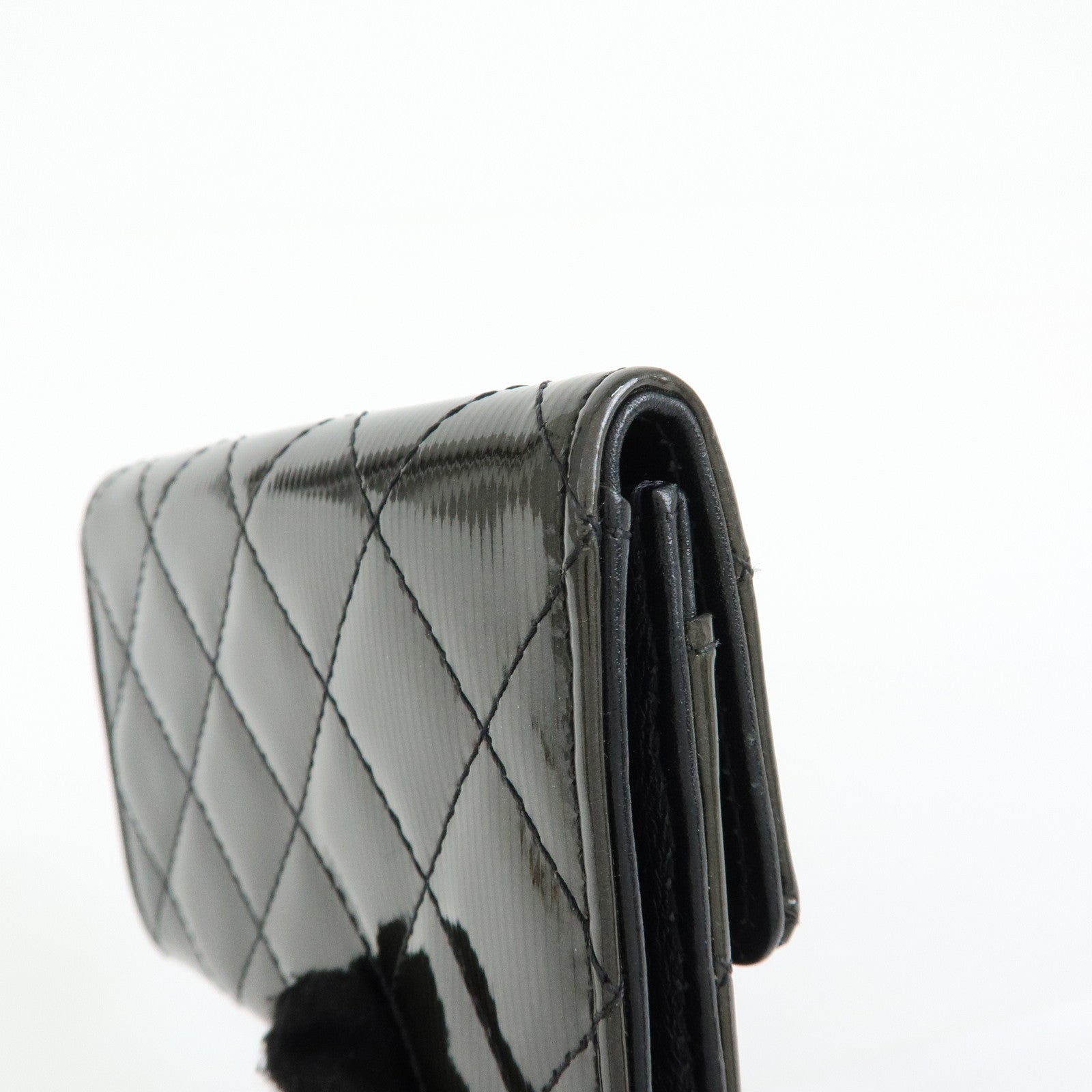 CHANEL COCO Mark Matelasse Patent Leather Card Case Black