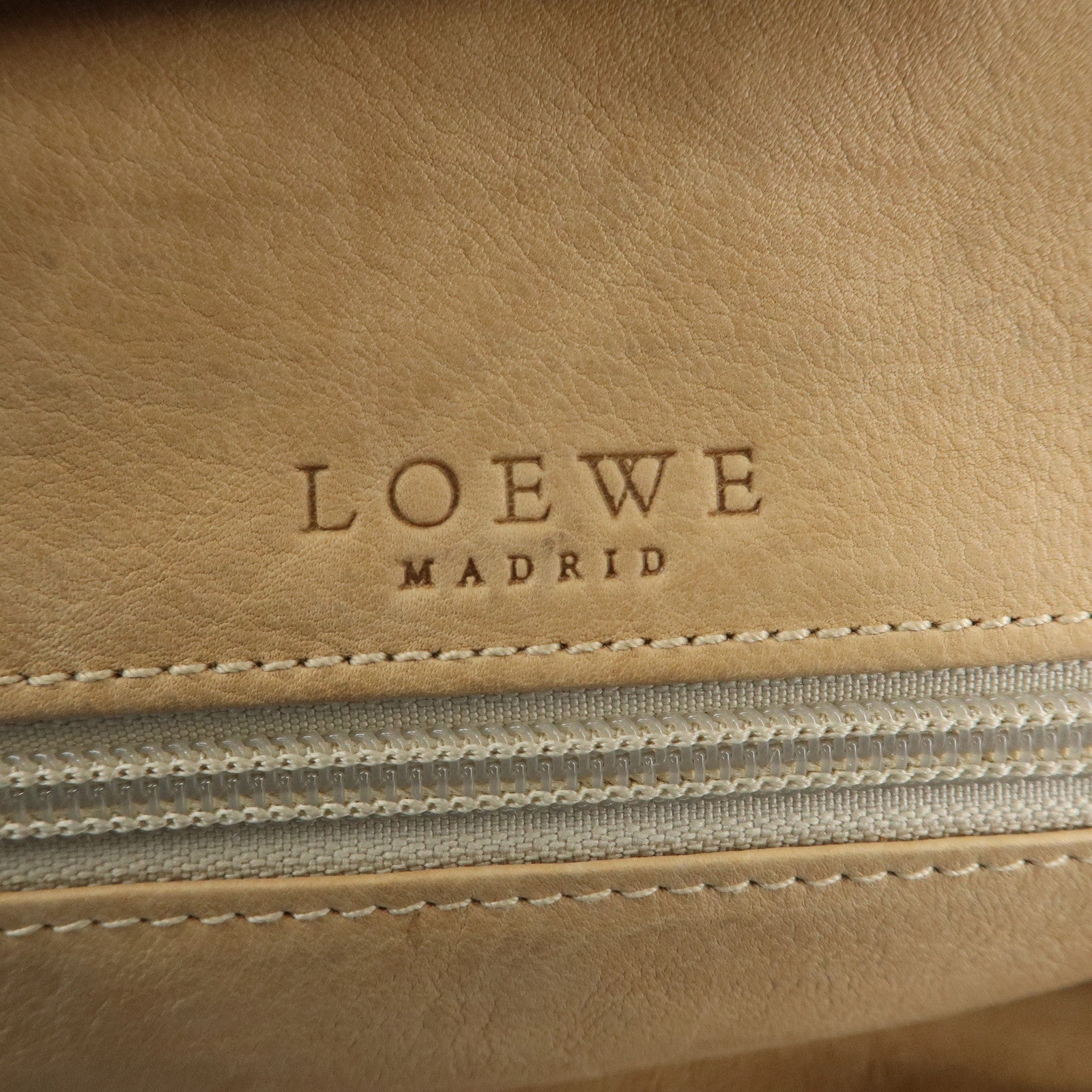LOEWE Anagram Leather Amazona 35 Hand Bag Tote Bag Beige Ivory