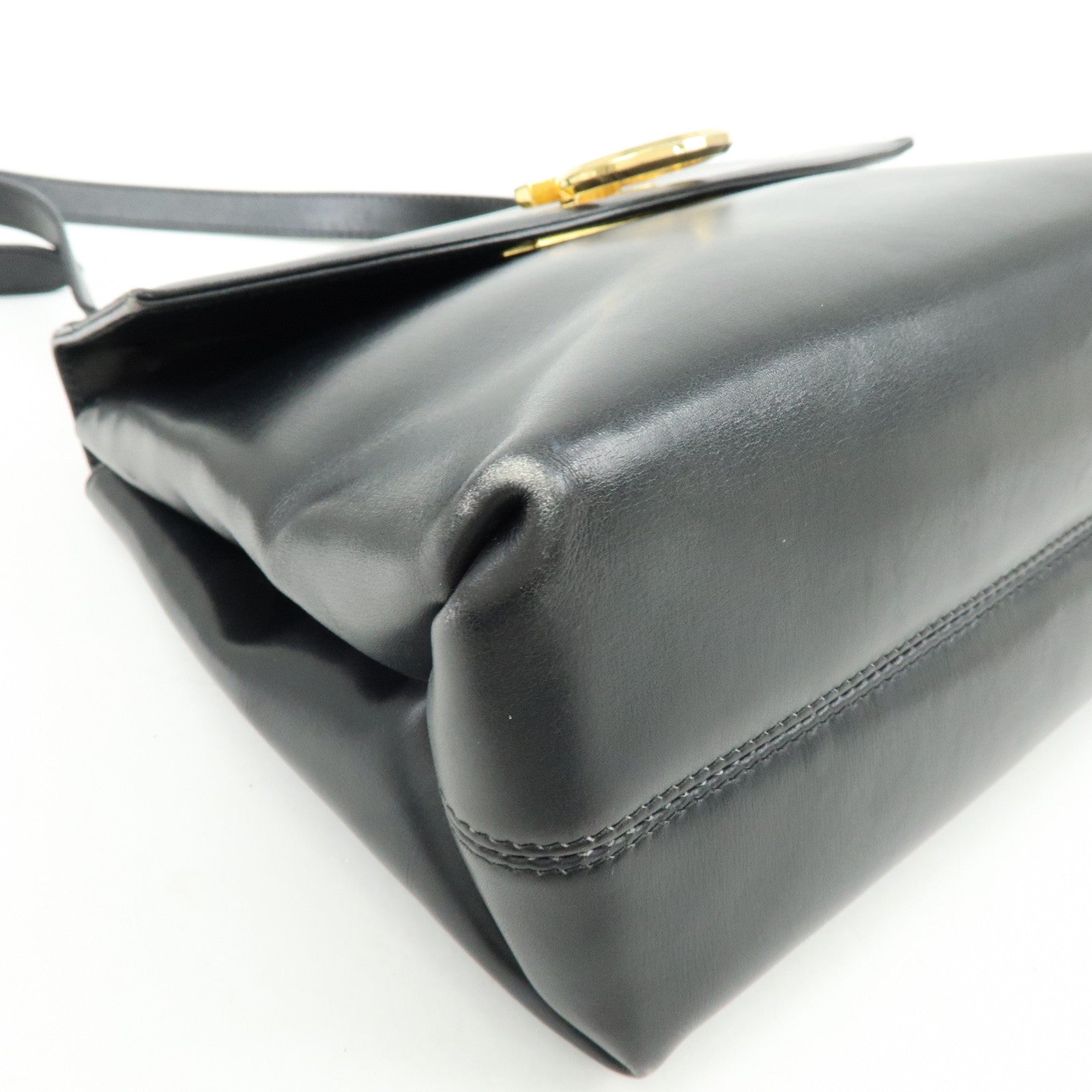 Ferragamo Gancini Leather Shoulder Bag Crossbody Bag Black