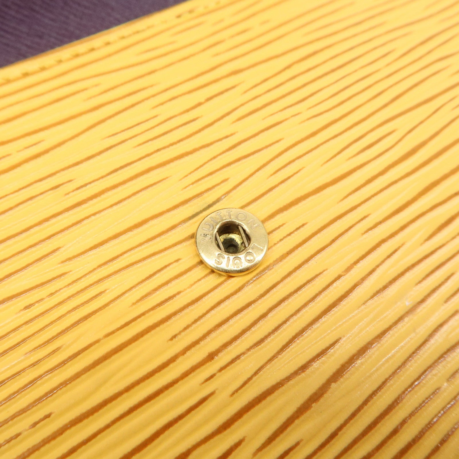 Louis Vuitton Epi leather Porte Tresor Etui Papier Wallet M63719