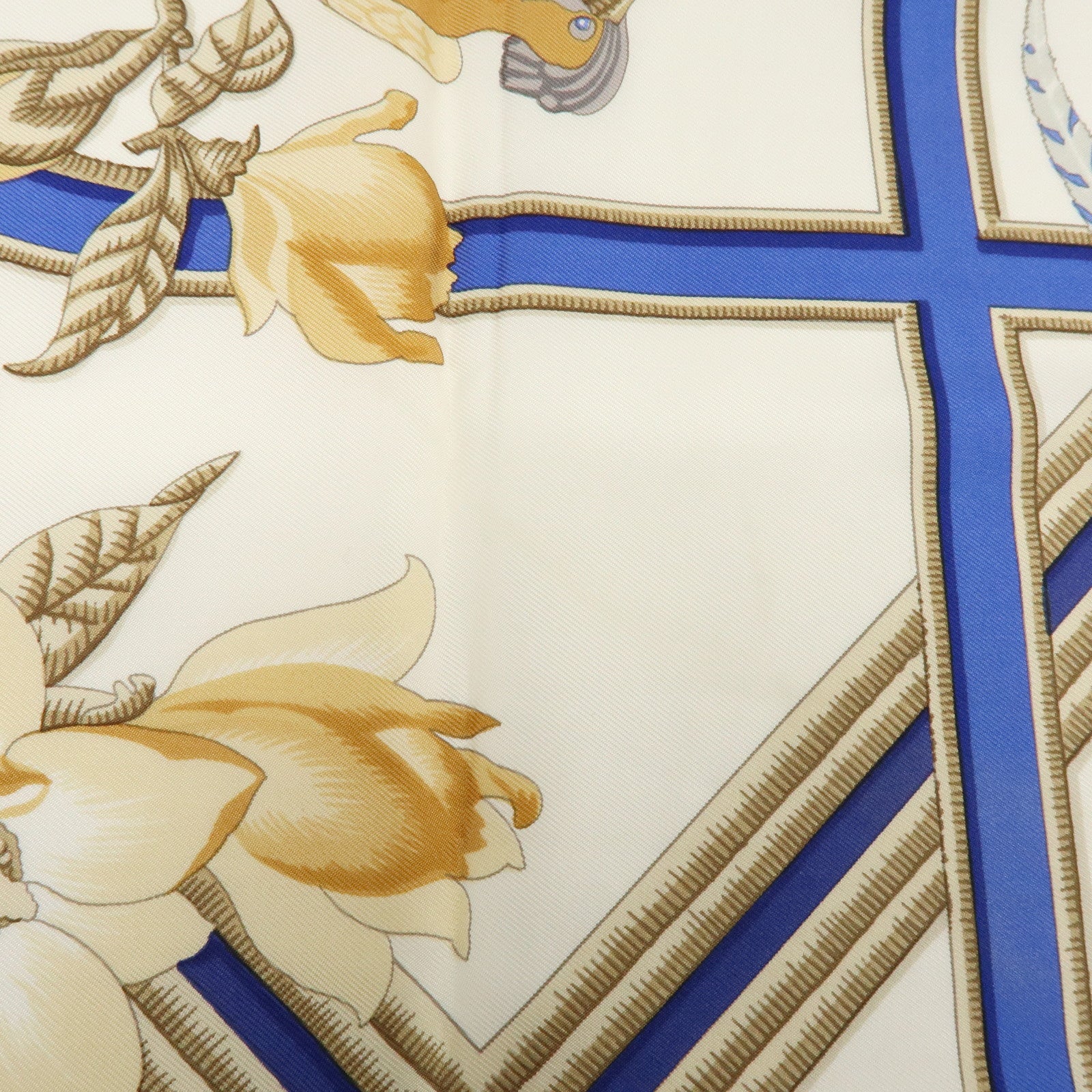 HERMES Carre Silk 100% Scarf Caraibes Oiseaux Ivory Blue