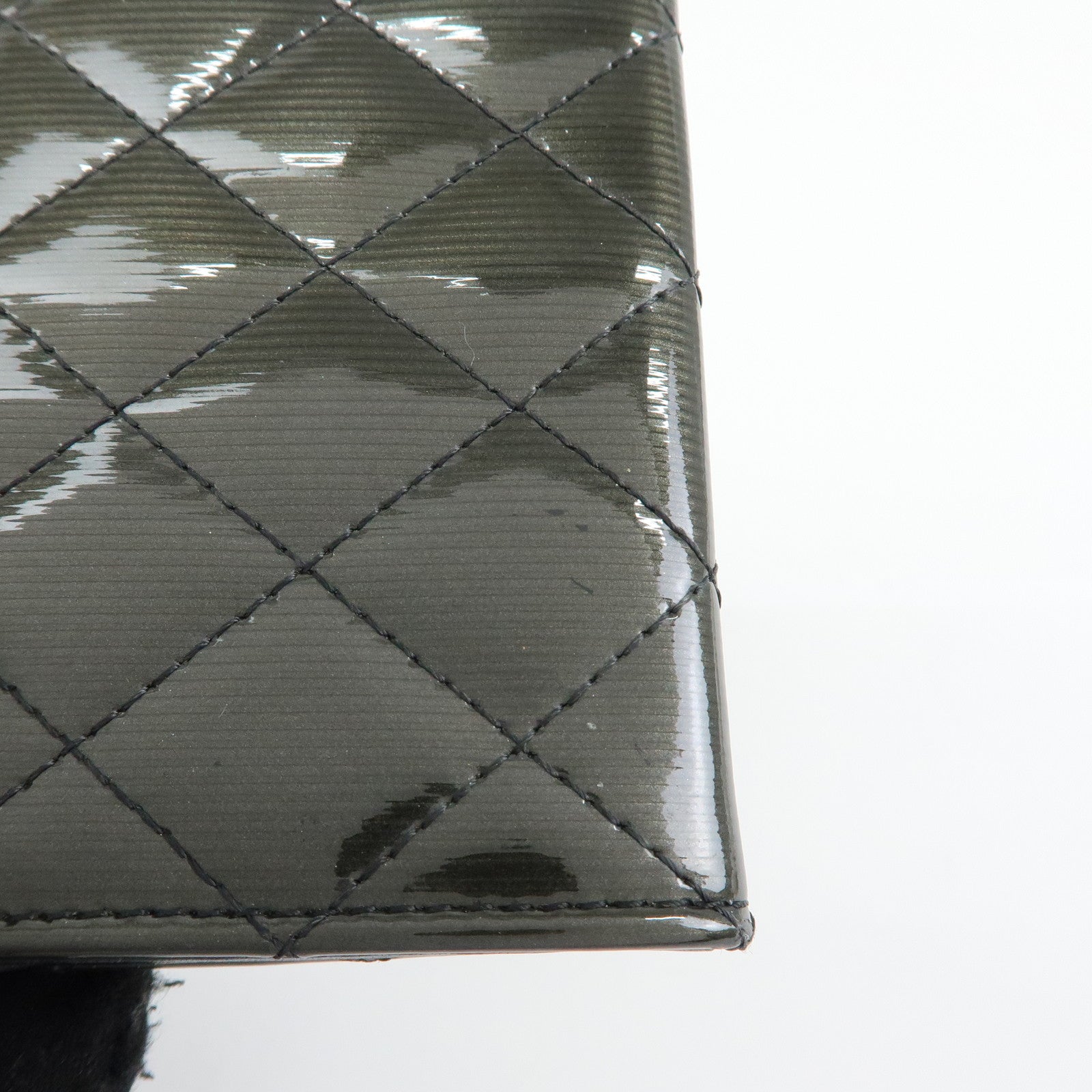 CHANEL COCO Mark Matelasse Patent Leather Card Case Black