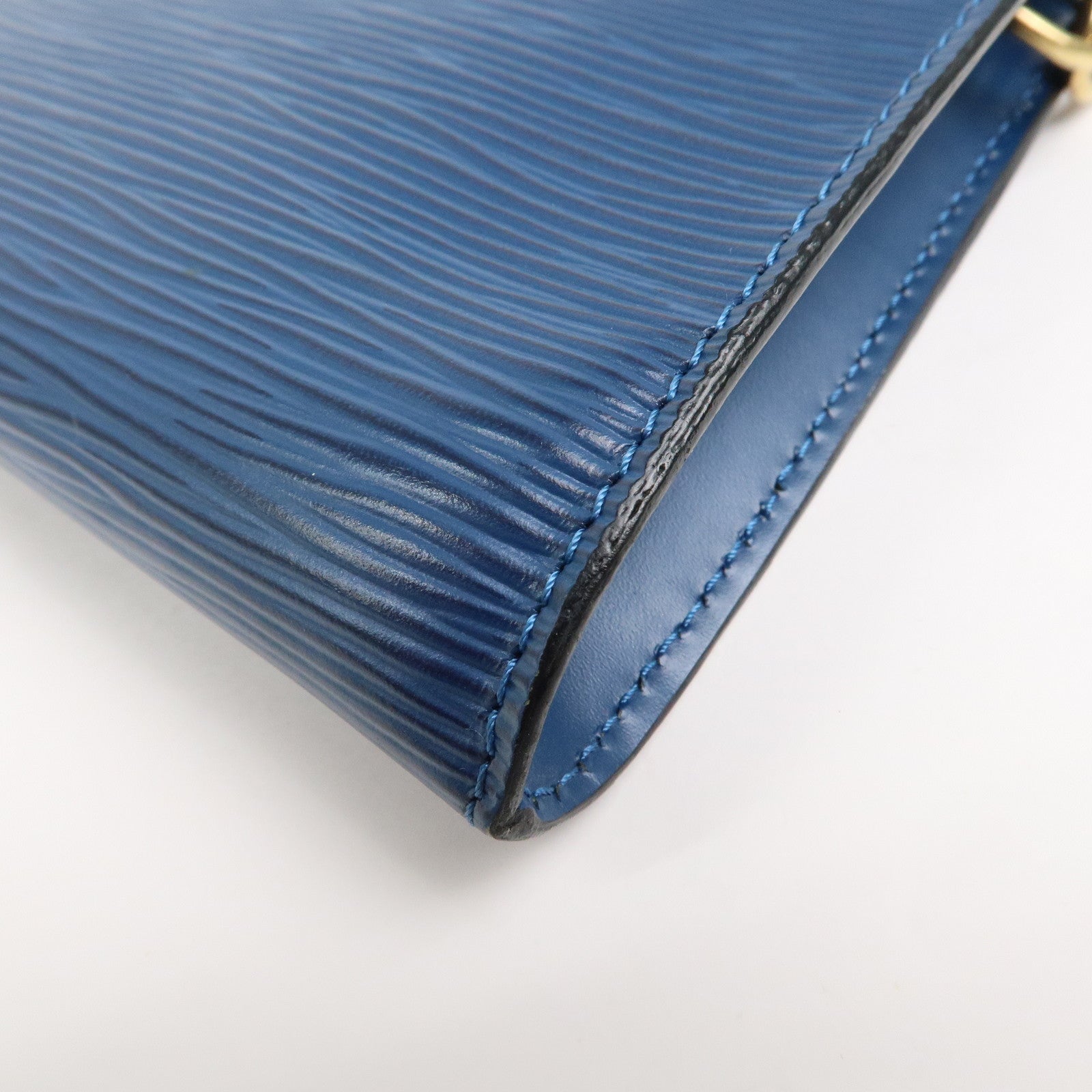 Louis Vuitton Epi Pochette Accessoires Pouch Toledo Blue M52945
