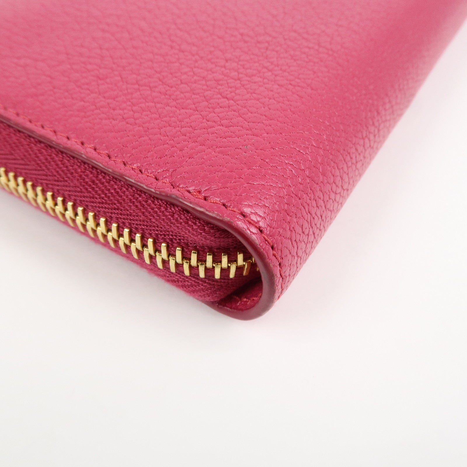 MIU MIU Logo Leather Round Zippy Wallet Pink 5M0506