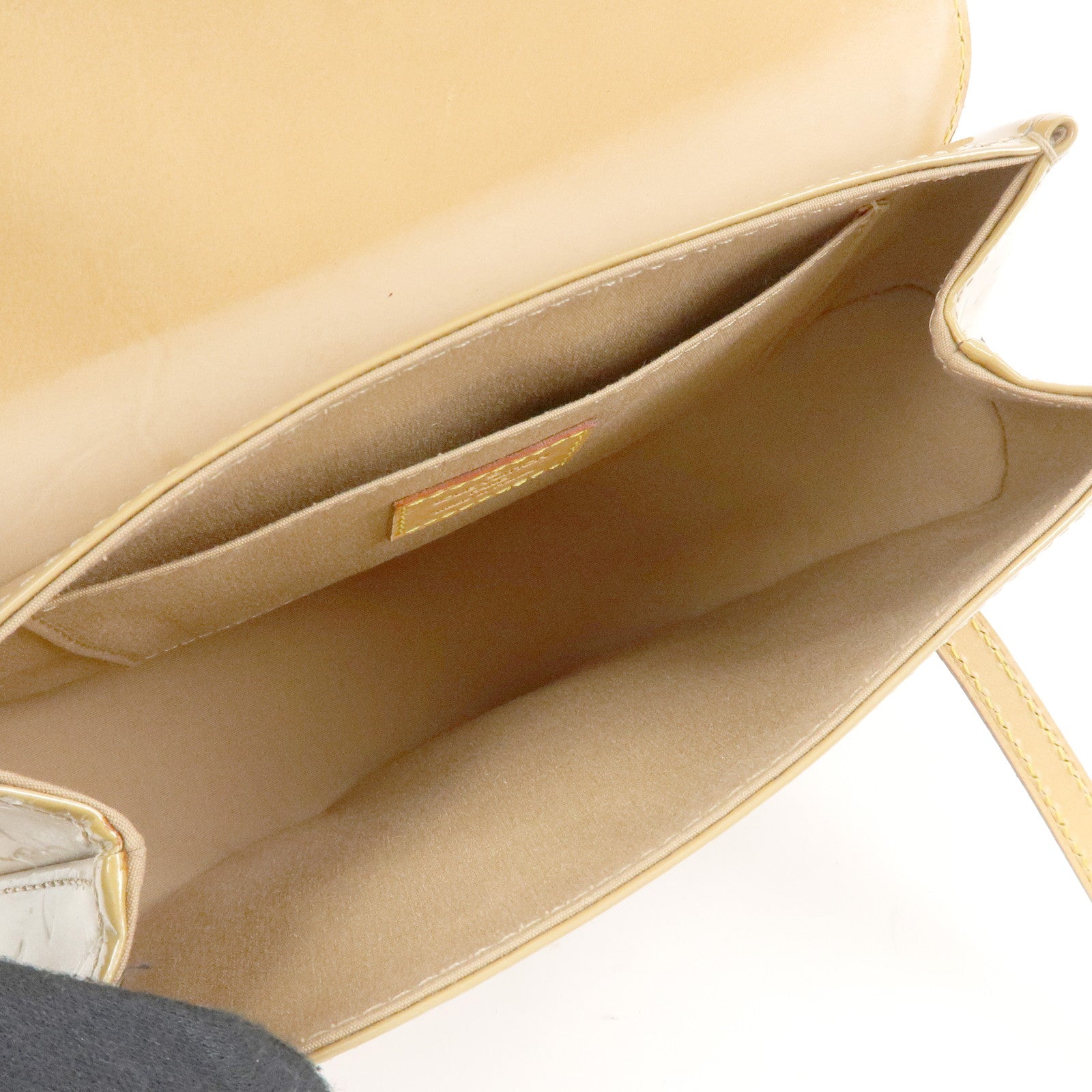 Louis Vuitton Monogram Vernis Biscayne Bay PM Shoulder Bag M91179