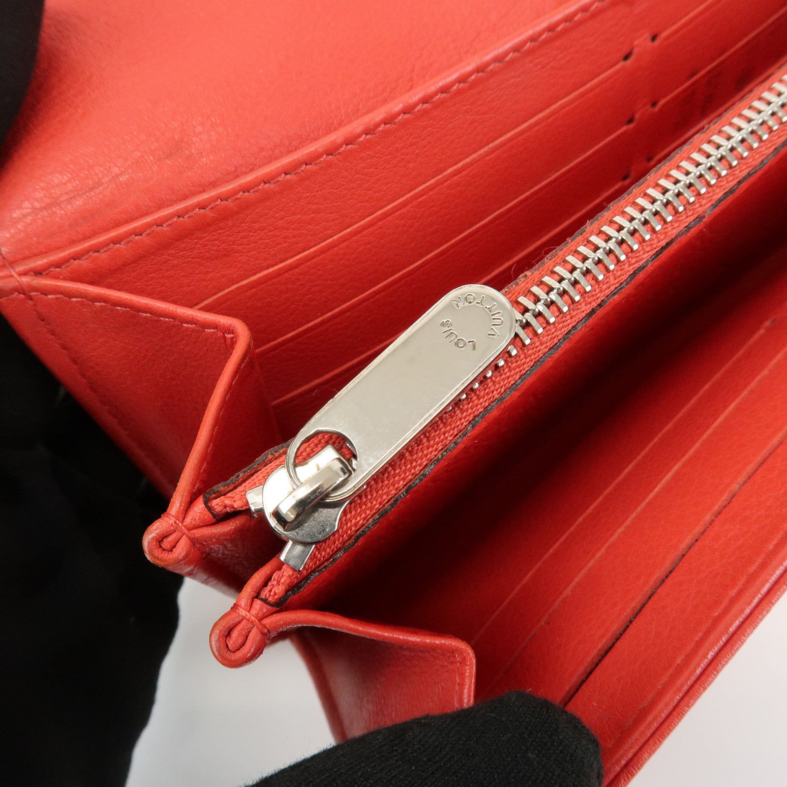Louis Vuitton Mahina Leather Portefeuille Iris Long Wallet M58161