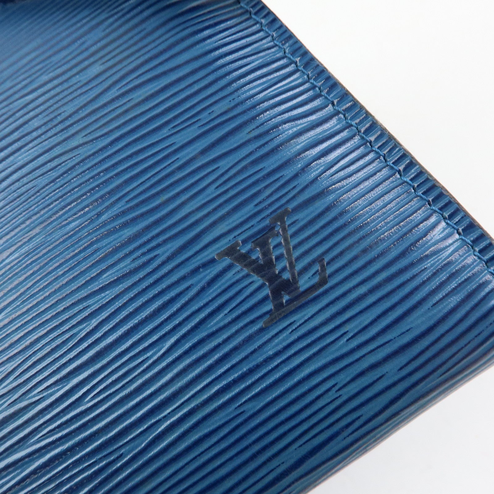 Louis Vuitton Epi Pochette Accessoires Pouch Toledo Blue M52945