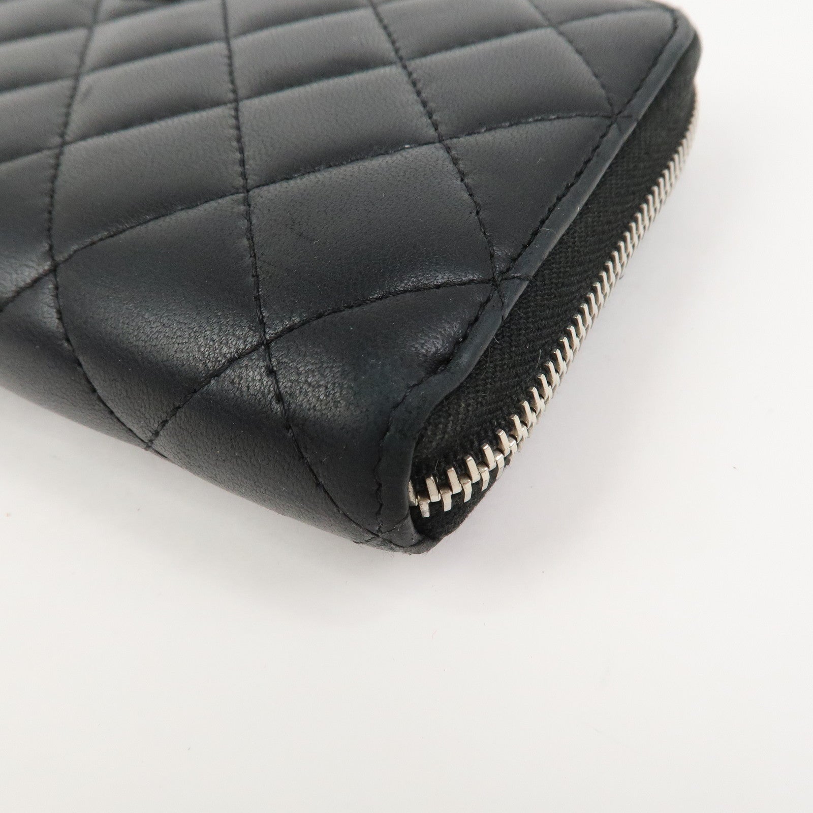 CHANEL Matelasse Lamb Skin Zippy Round Long Wallet Black A50097