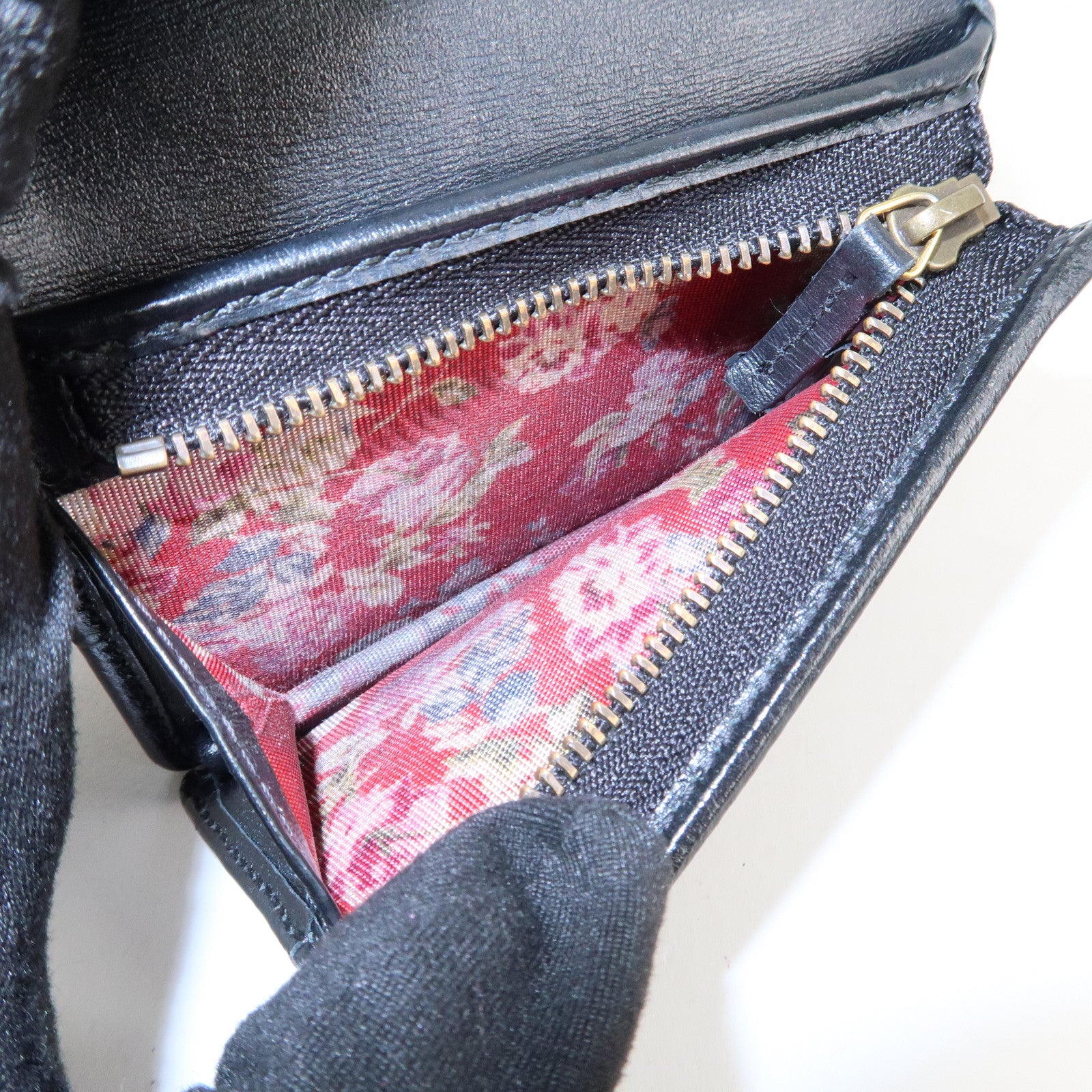 GUCCI Sherry GG Marmont Leather Bi-Fold Wallet Black 536453 Used