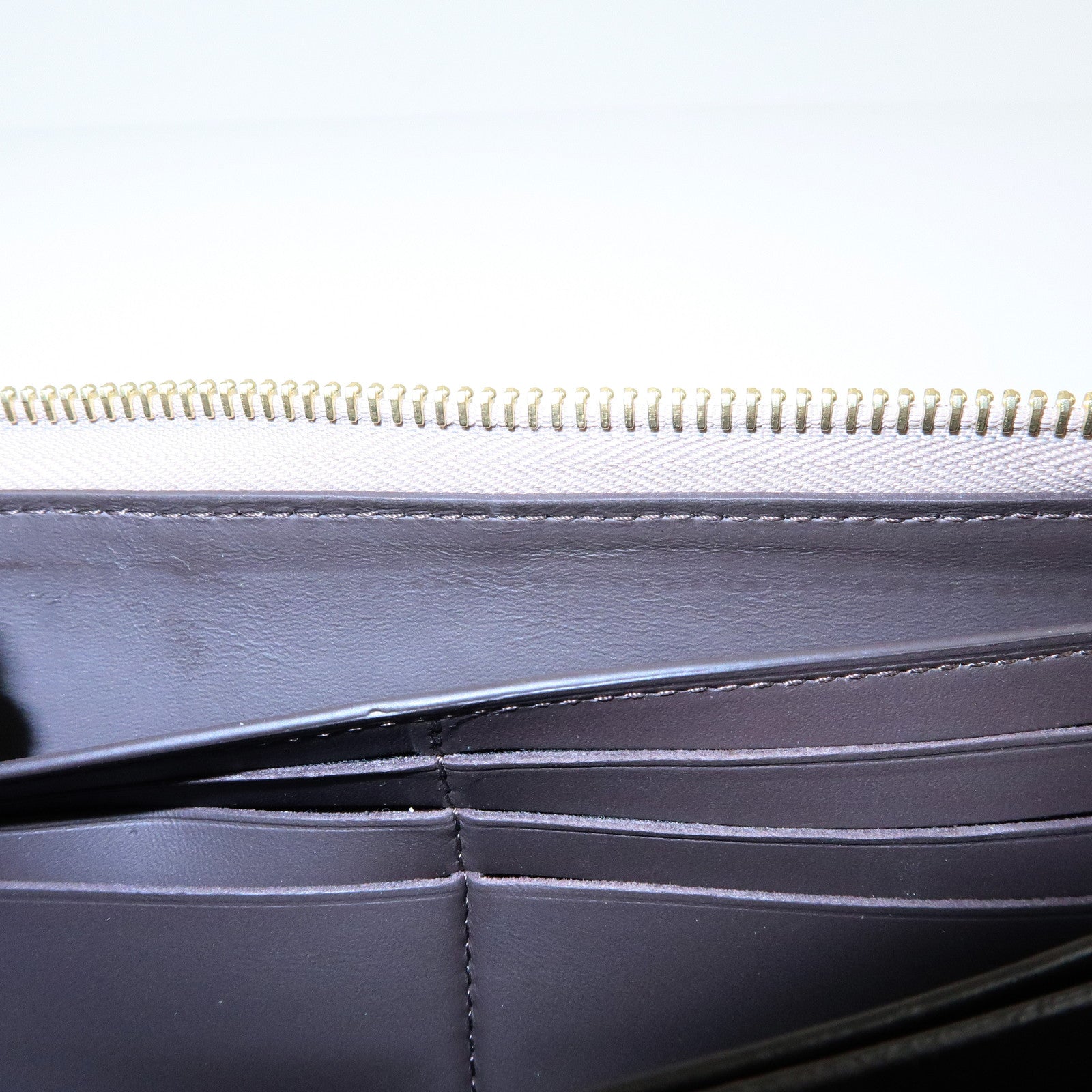 Louis Vuitton Portefeuille Comete Leather Long Wallet Greige M63104