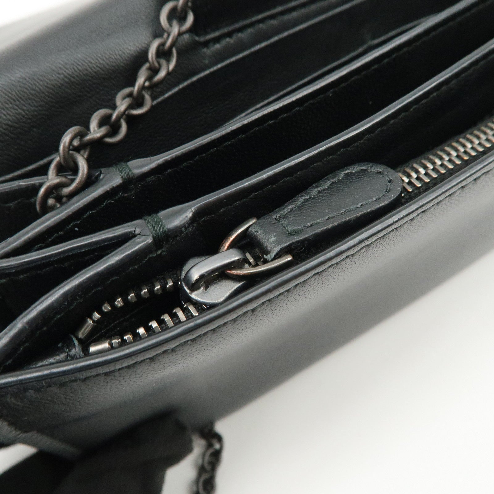 BOTTEGA VENETA Intrecciato Leather Chain Wallet Black