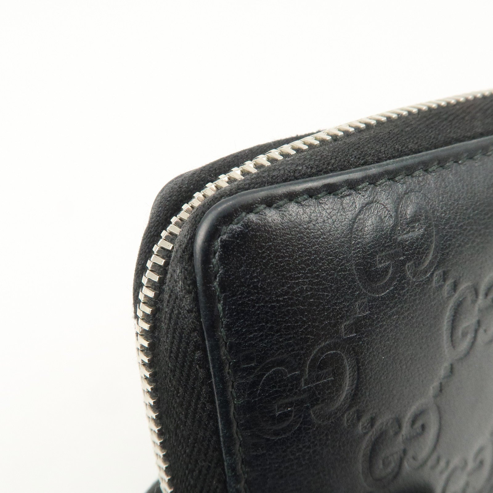 GUCCI Interlocking G Guccissima Leather Zippy Long Wallet 233025