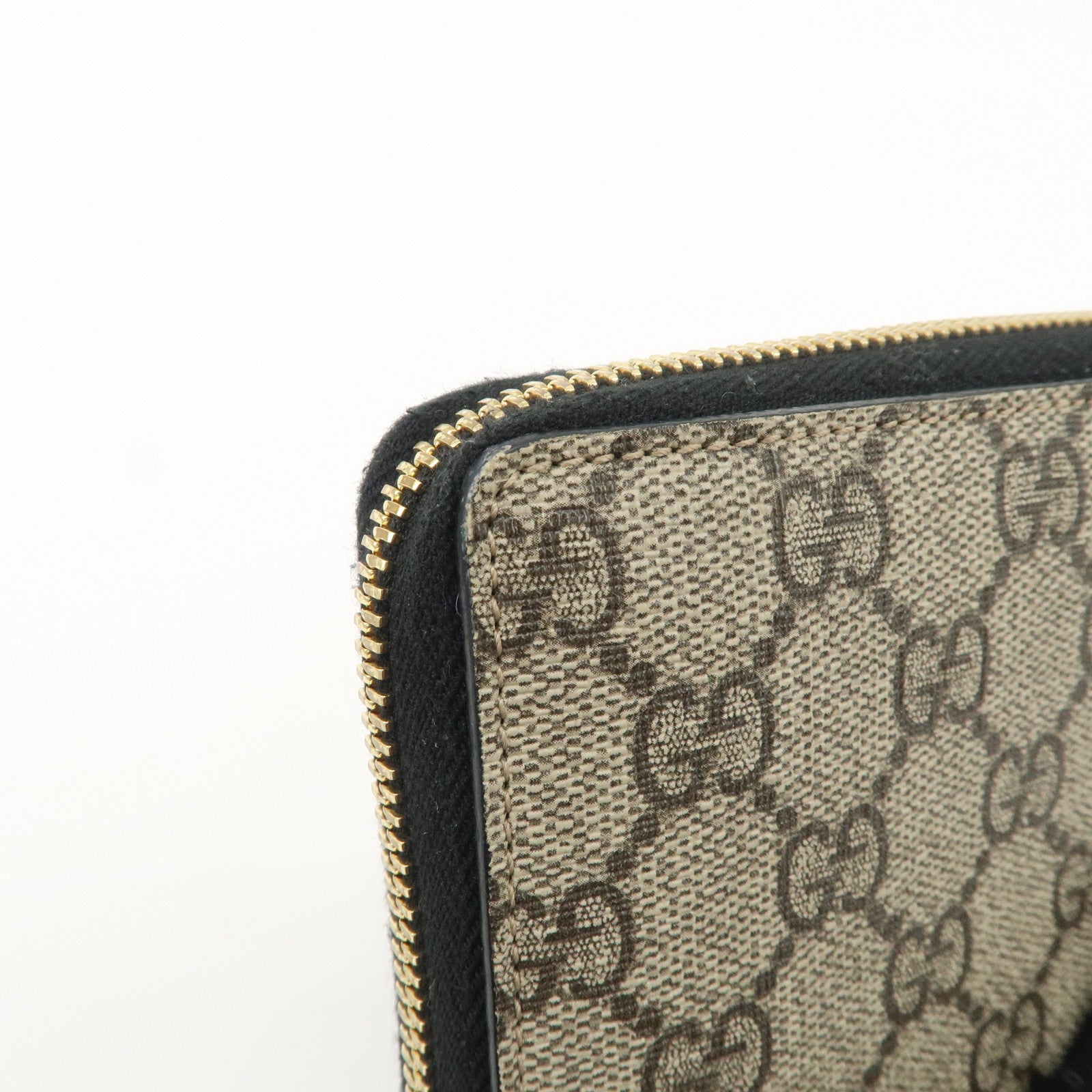 GUCCI GG Supreme Leather Round Zippy Wallet Black Beige 410102 Used