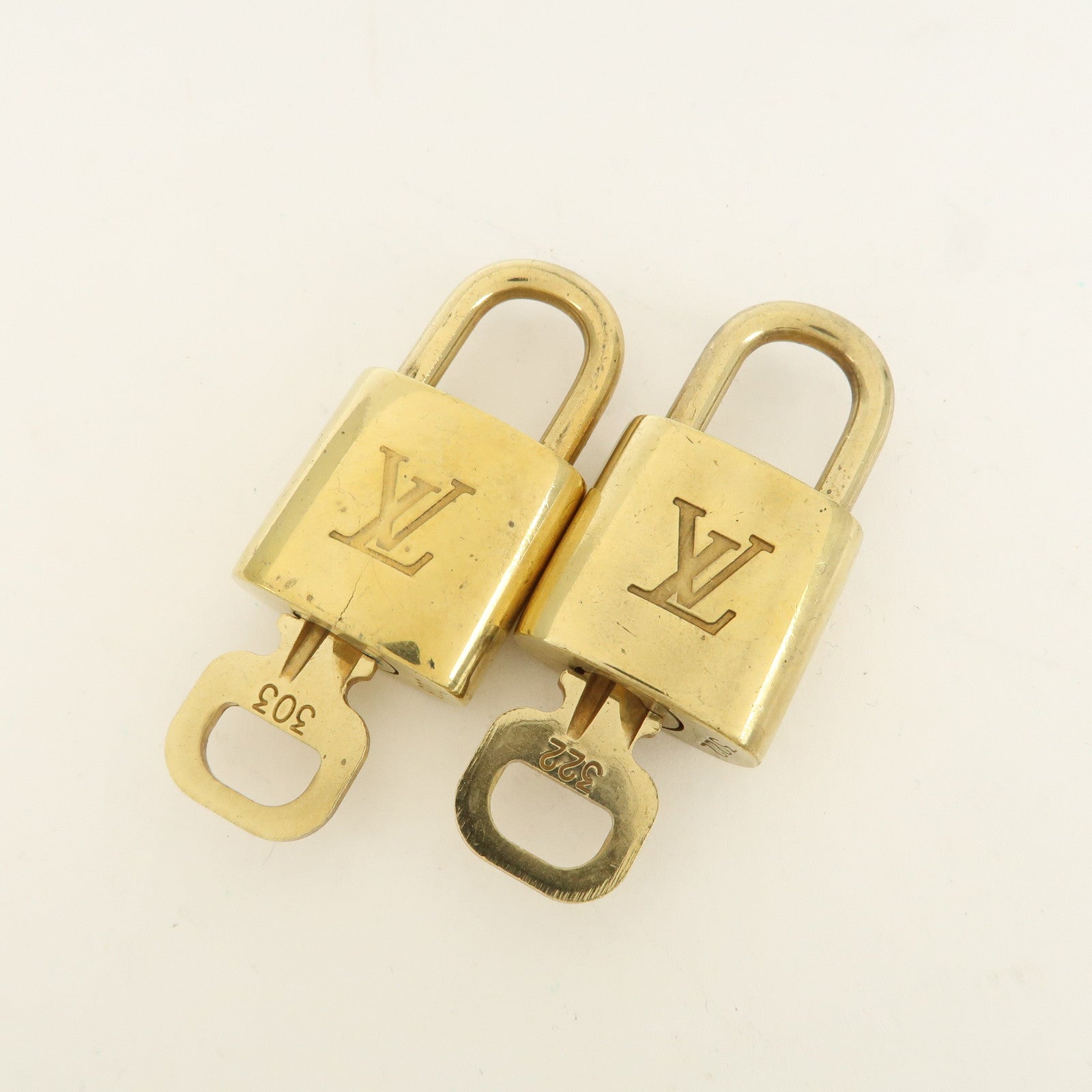Louis Vuitton Set of 10 Lock & Key Cadena Key Lock Metal Gold Used