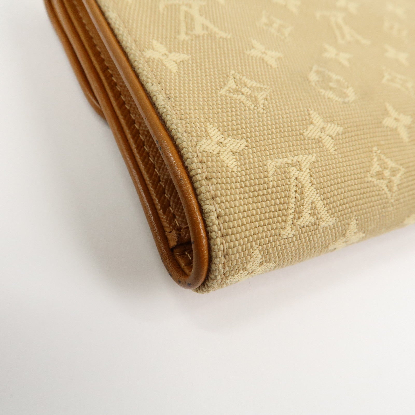 Louis Vuittom Monogram Mini Porte Tresor International M92444