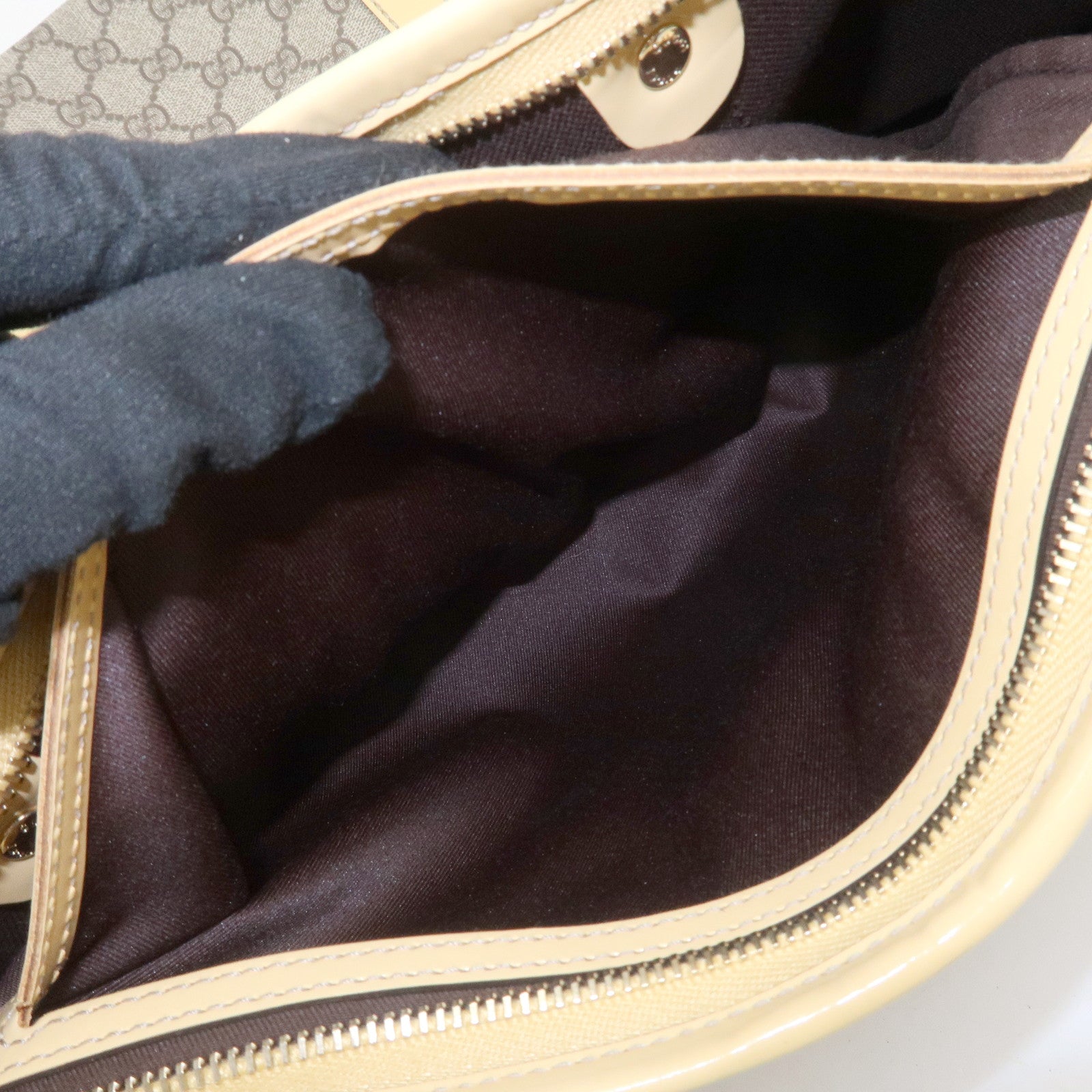 GUCCI GG Supreme Monogram Patent Leather Tote Bag Beige 201482