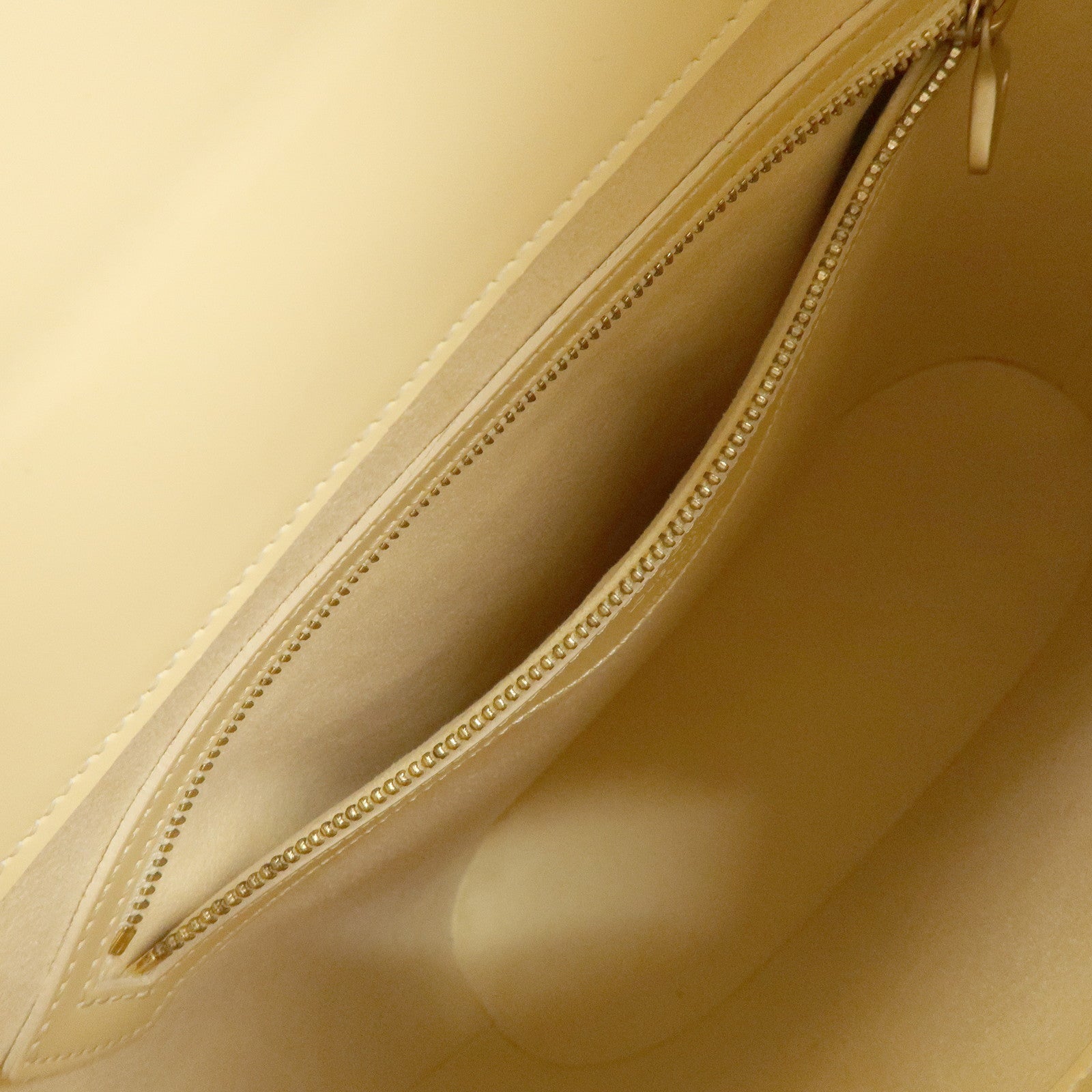 Louis Vuitton Epi Leather Verseau Shoulder Bag Vanilla M5281A