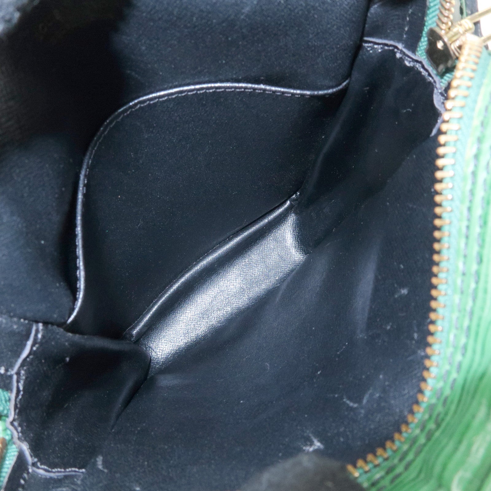 Louis Vuitton Epi Epi leather Danube Shoulder Bag Borneo Green M45634
