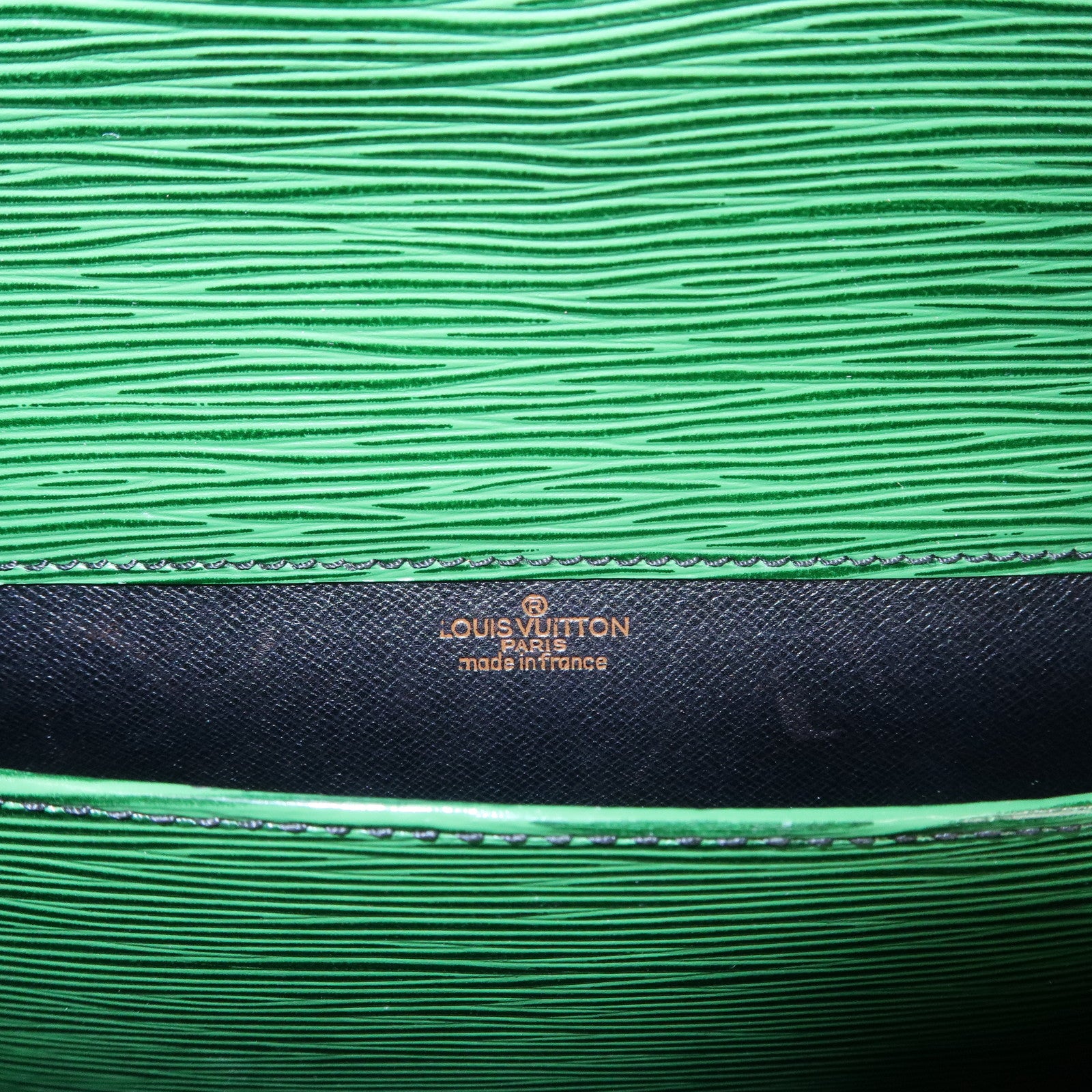 Louis Vuitton Epi Cartouchiere MM Shoulder Bag Borneo Green M52244