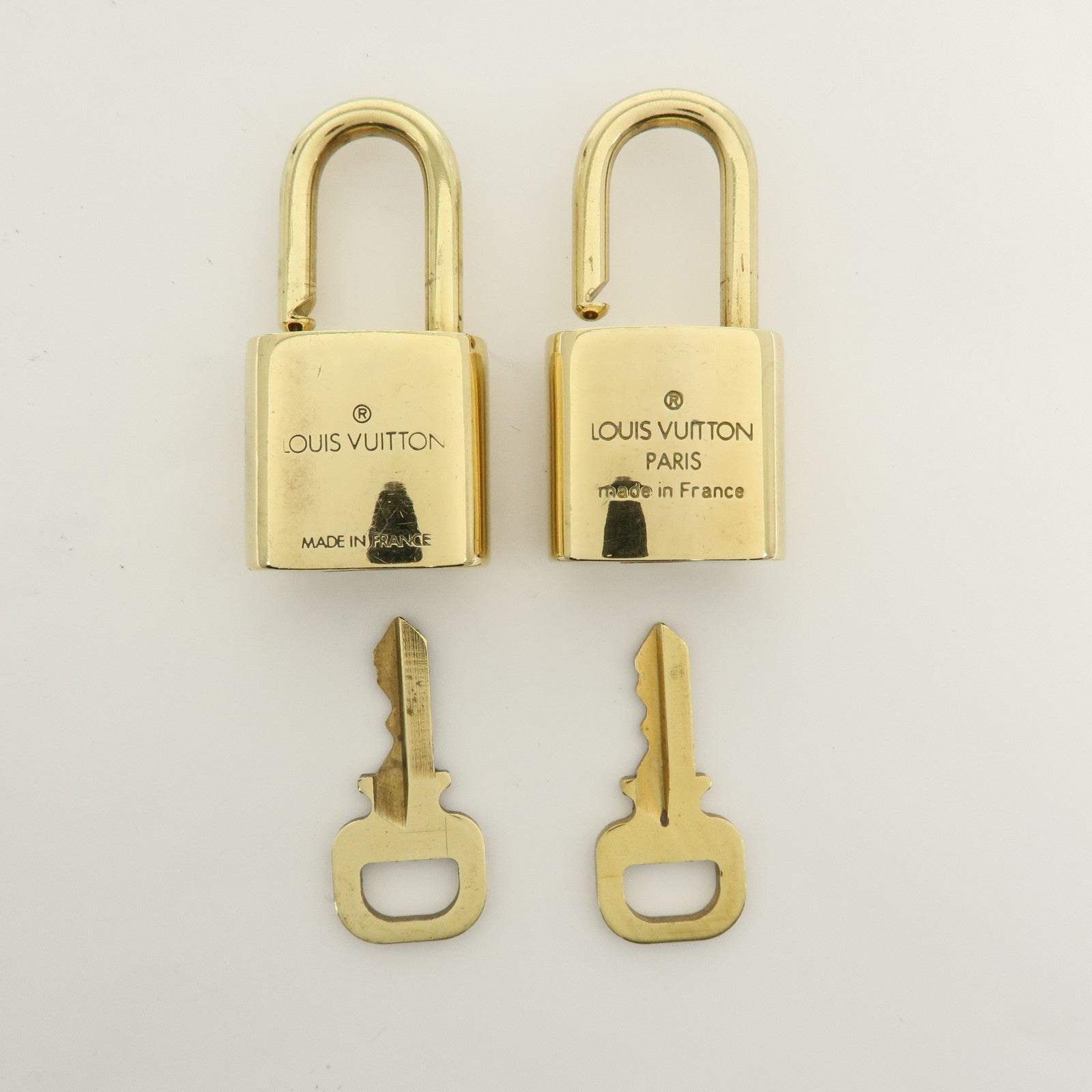 Louis Vuitton Set of 10 Lock & Key Cadena Key Lock Used