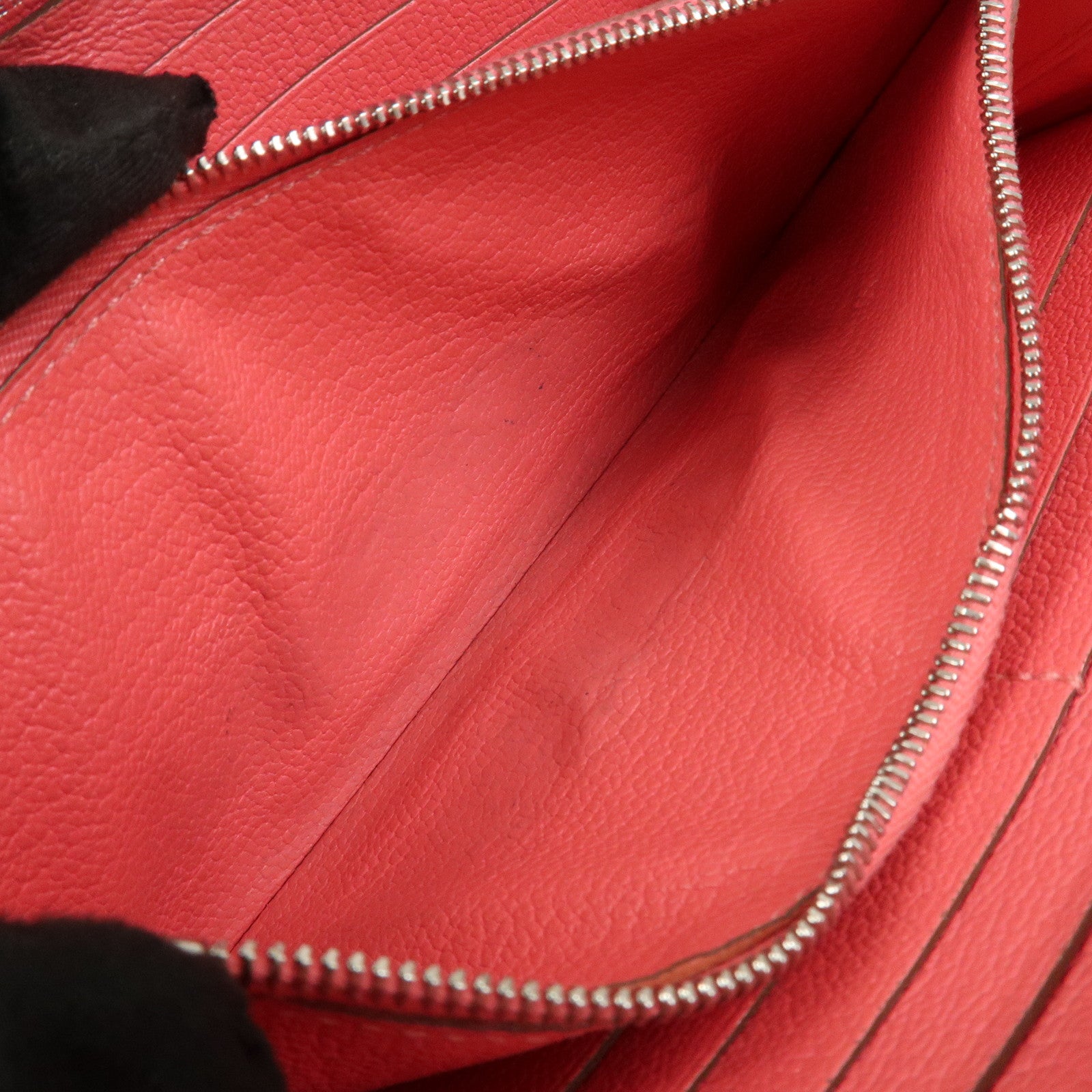 HERMES Evelyne Azap Leather 笆。P Stamped Round Zippy Long Wallet Pink