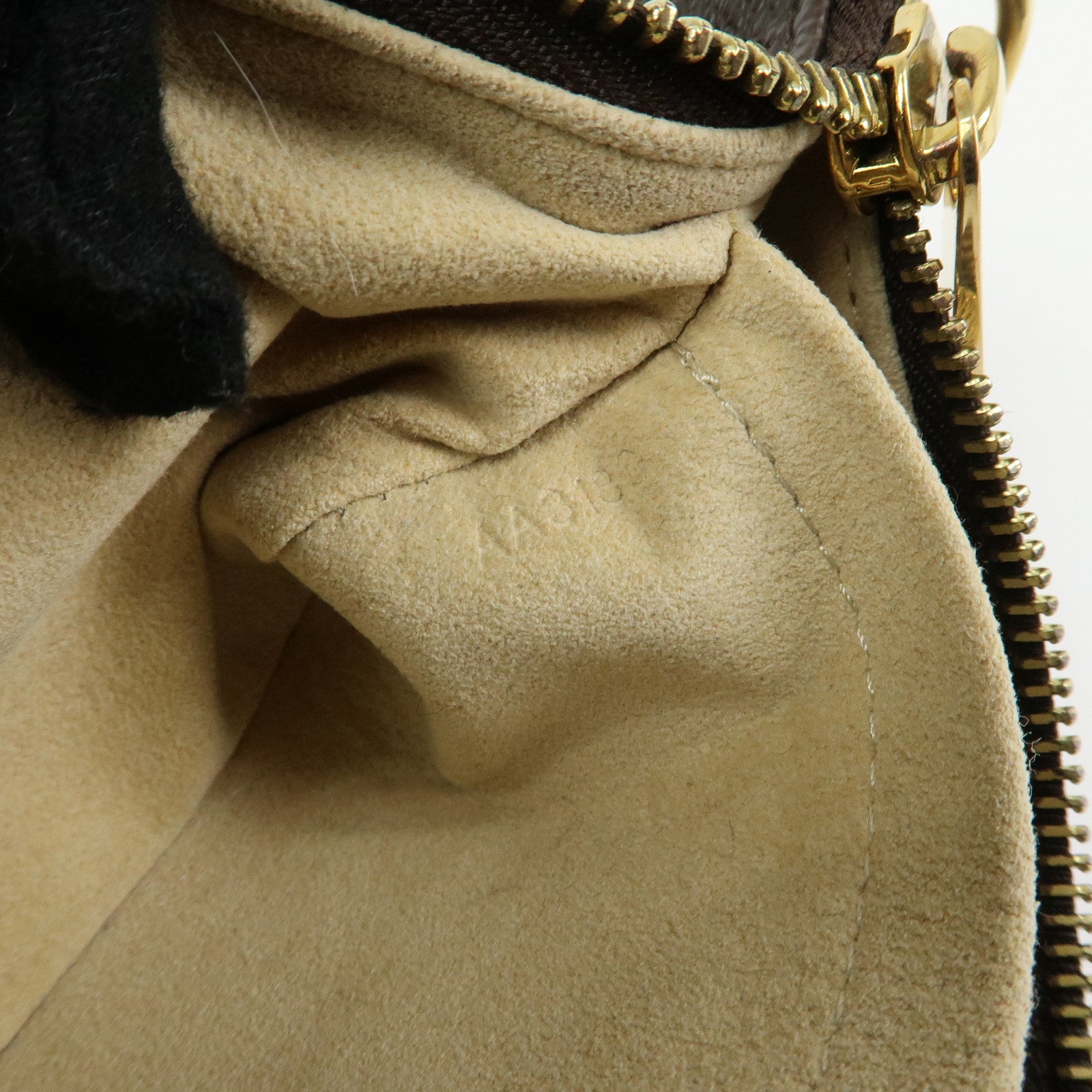 Louis Vuitton Monogram Pochette Milla MM Chain Hand Bag M60094