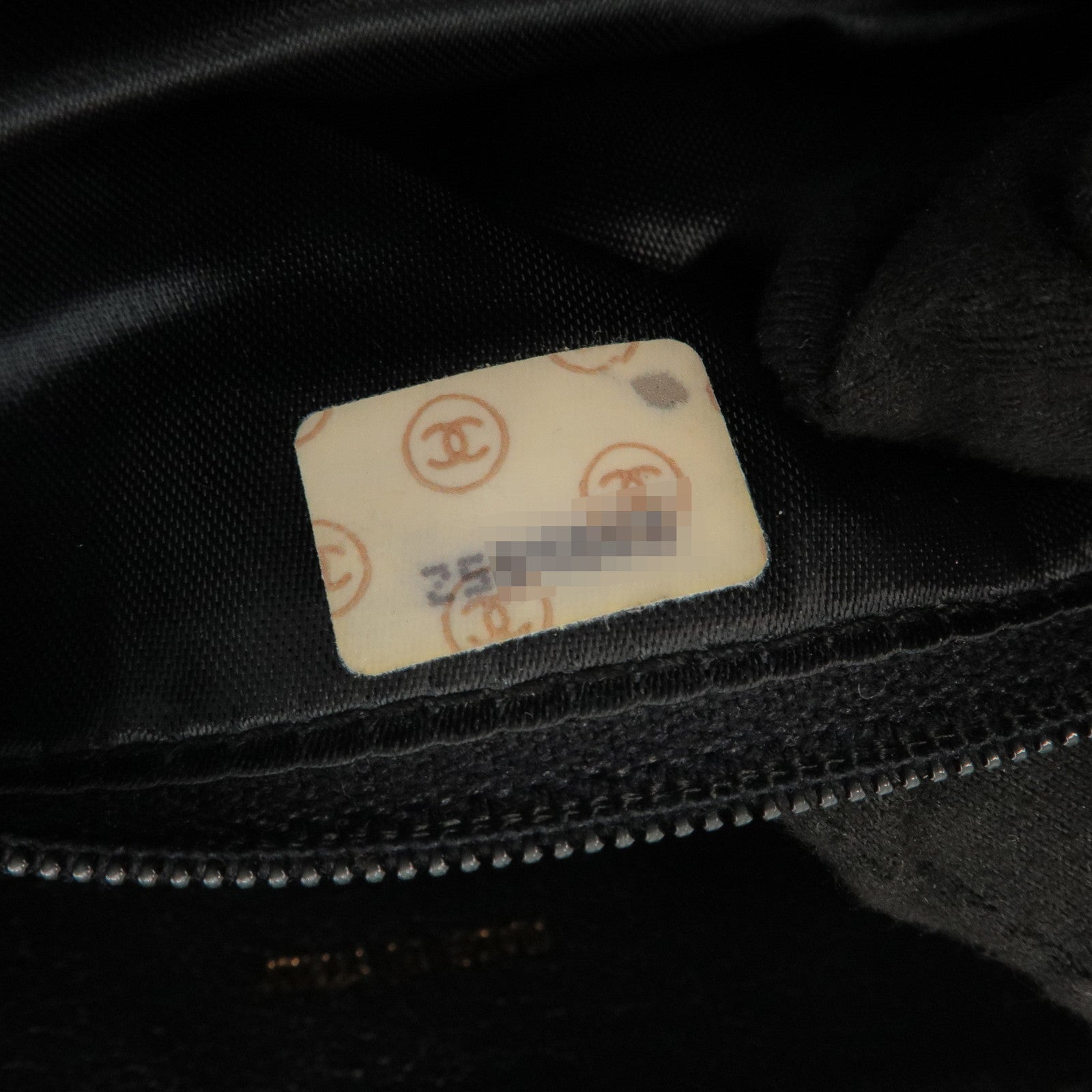 CHANEL Chevron V Stitch Caviarskin Chain Shoulder Bag Black