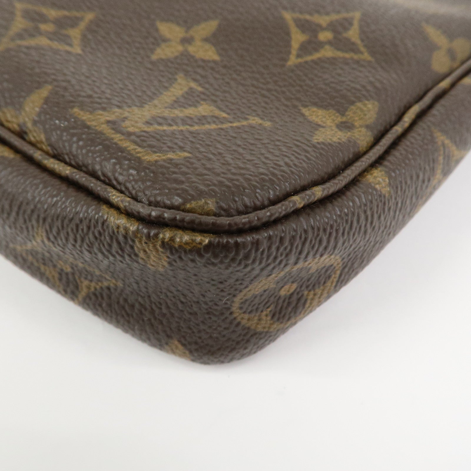Louis Vuitton Monogram Pochette Accessoires Pouch Hand Bag M51980